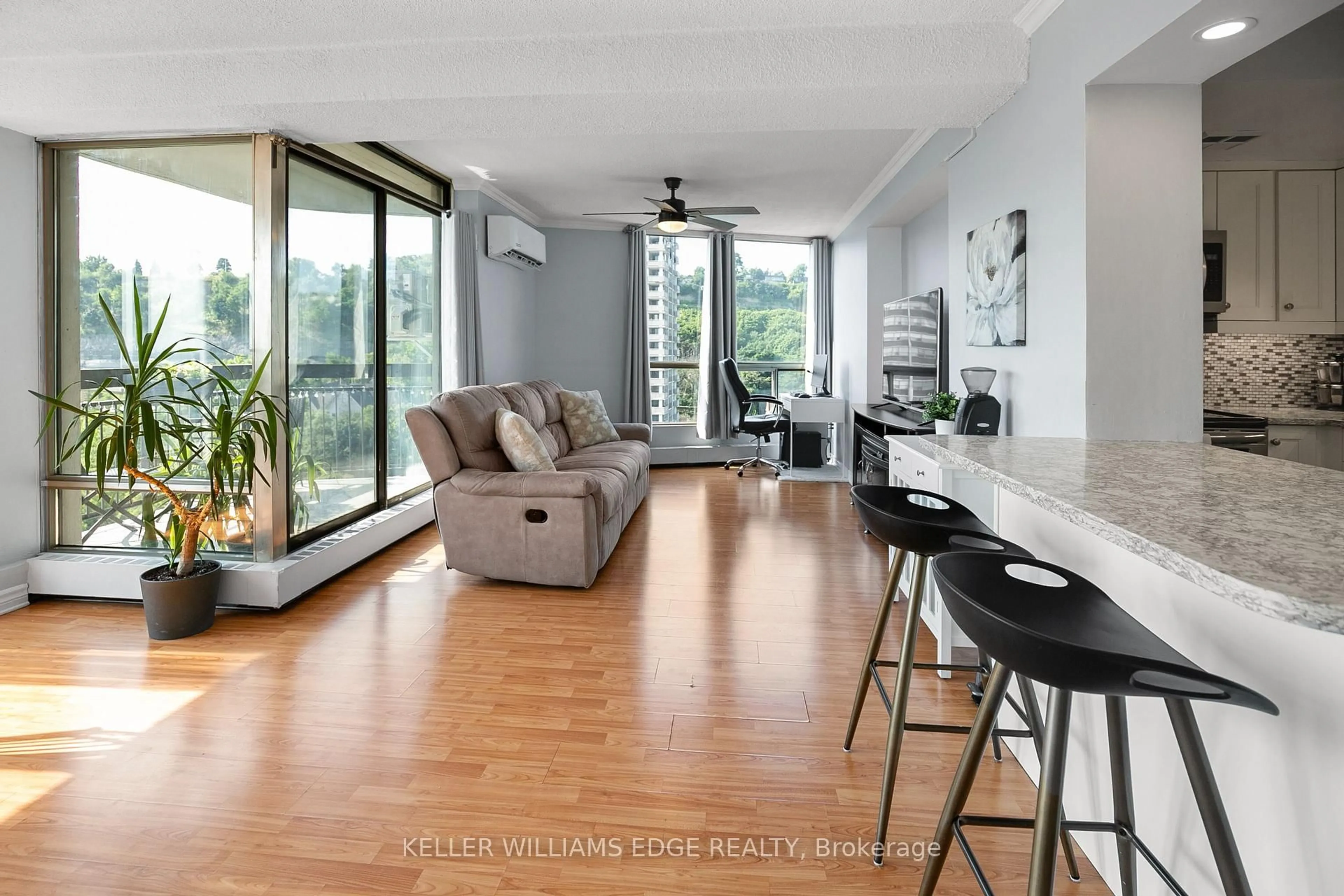 Unknown for 150 Charlton Ave #2206, Hamilton Ontario L8N 3X3