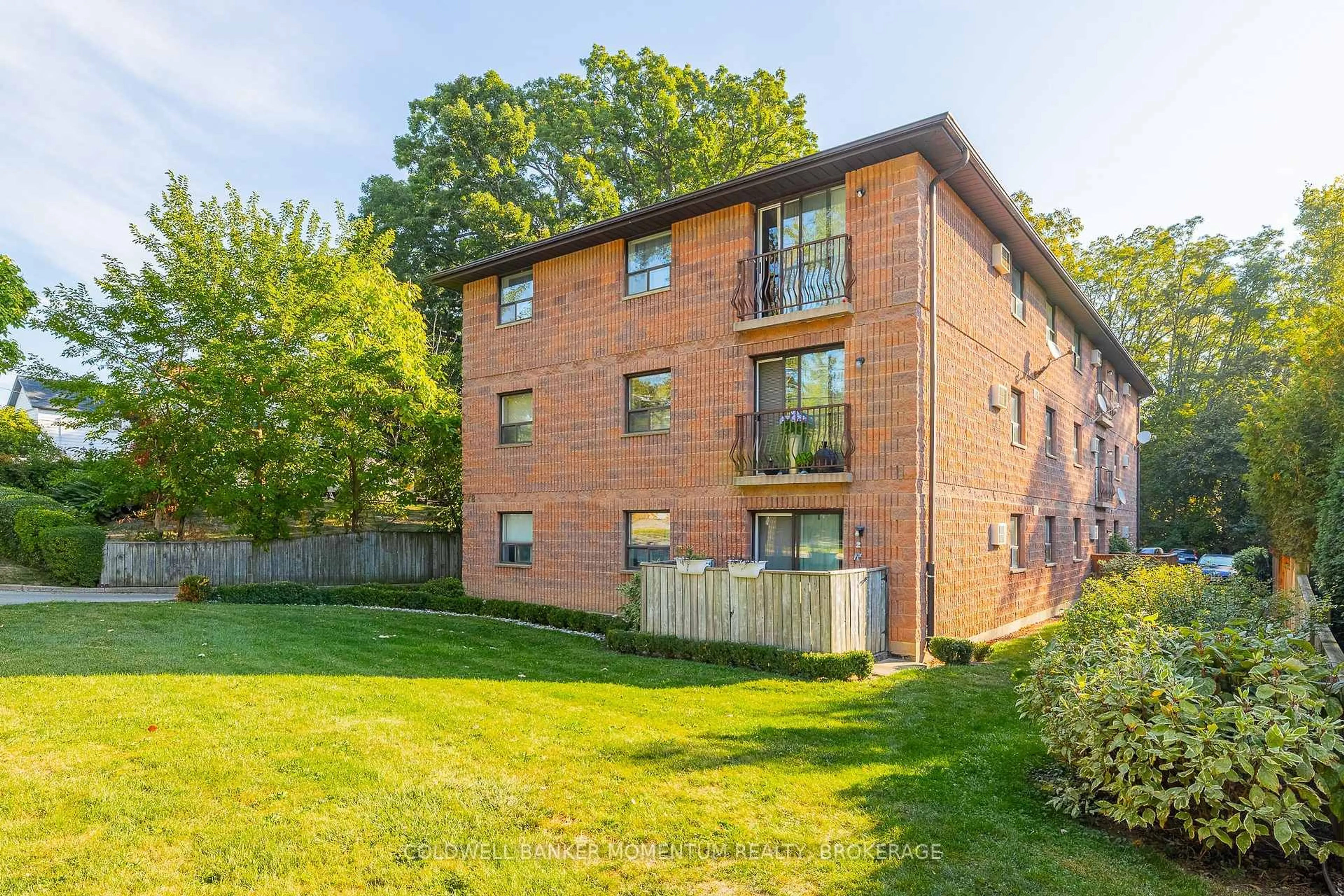 A pic from outside/outdoor area/front of a property/back of a property/a pic from drone, building for 78 Welland St #301, Thorold Ontario L2V 2C1