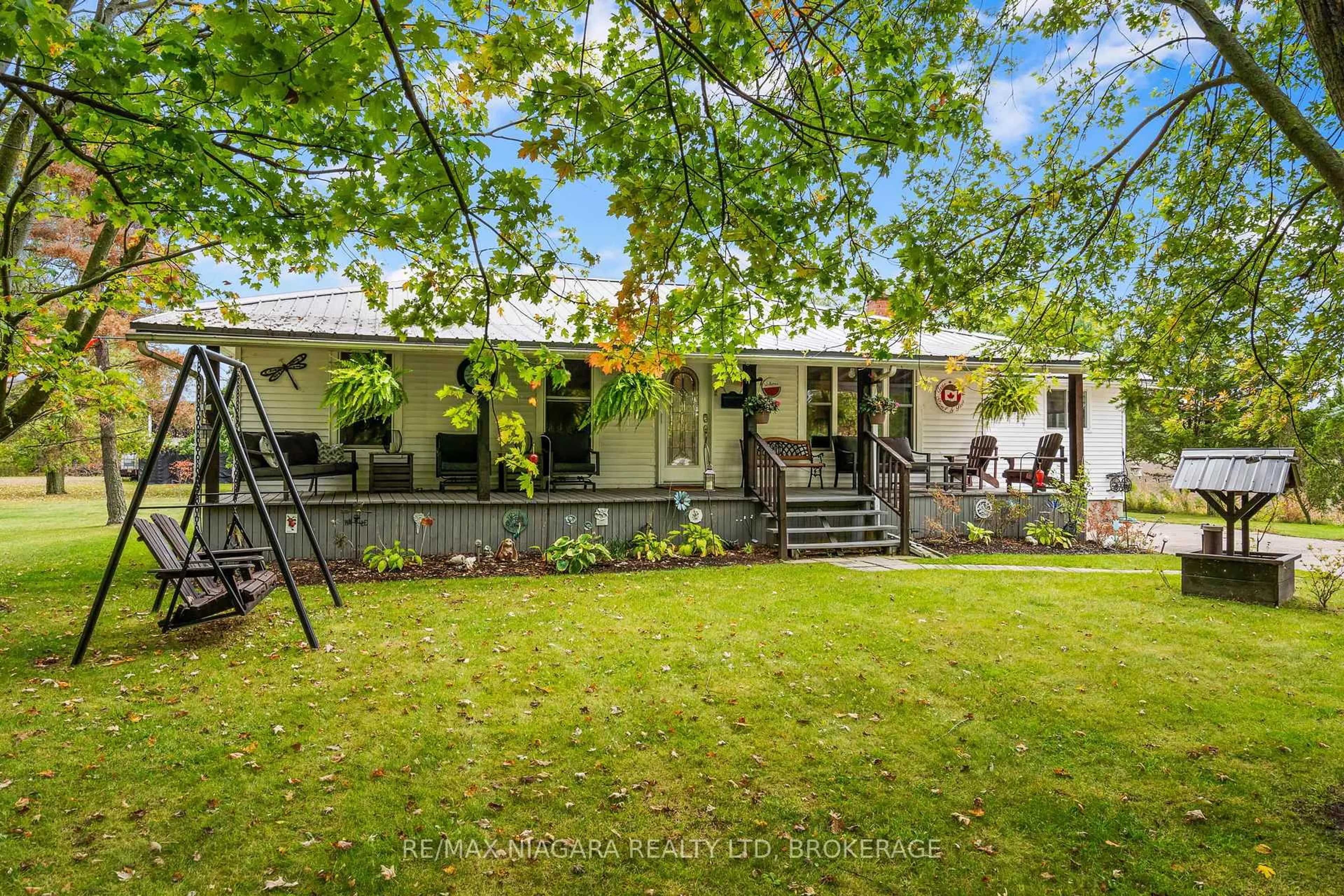 A pic from outside/outdoor area/front of a property/back of a property/a pic from drone, unknown for 1791 Beamer Rd, West Lincoln Ontario L0R 1Y0