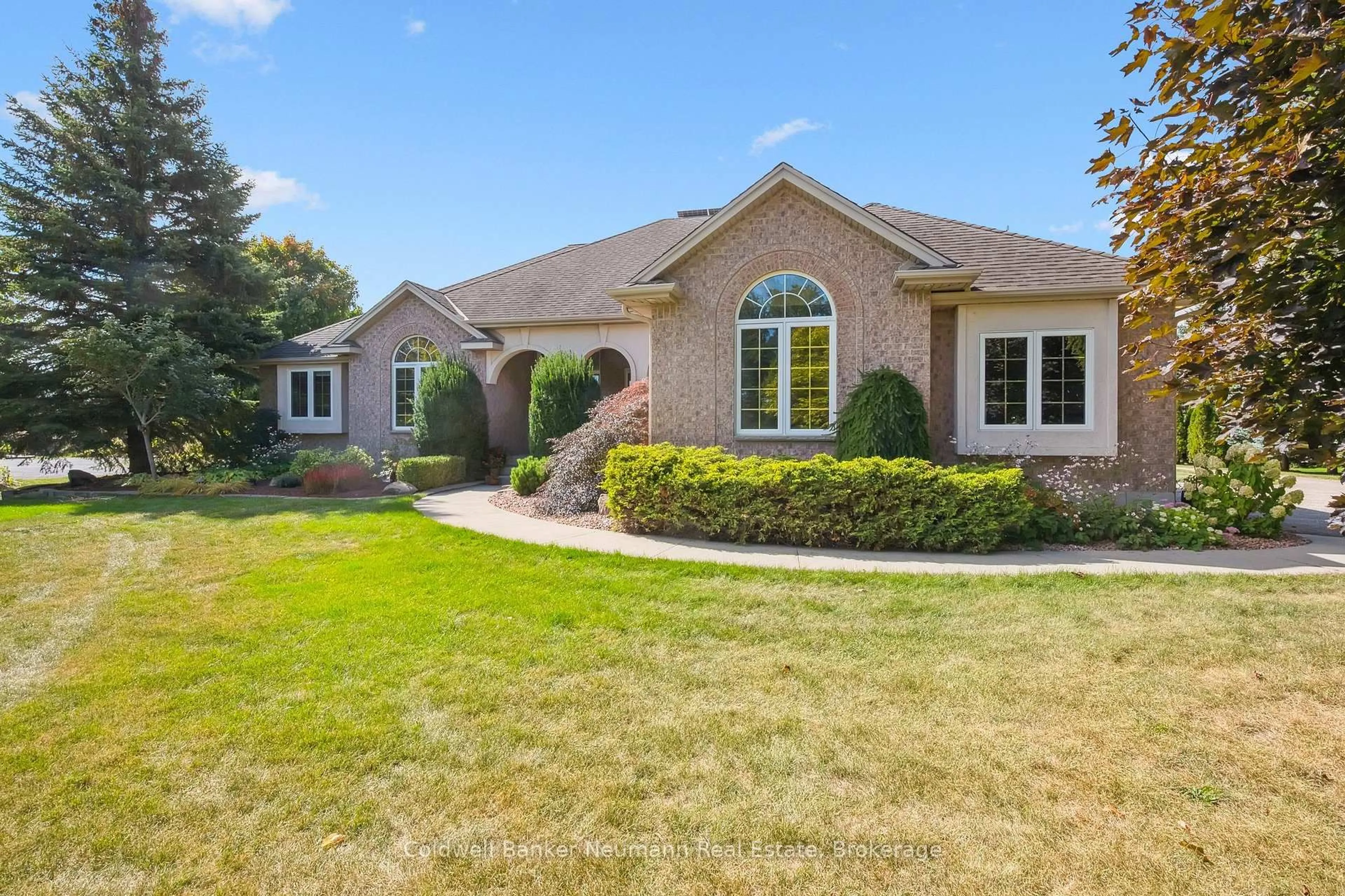 Home with brick exterior material, street for 5796 Eighth Line East Line, Guelph/Eramosa Ontario N0B 1B0