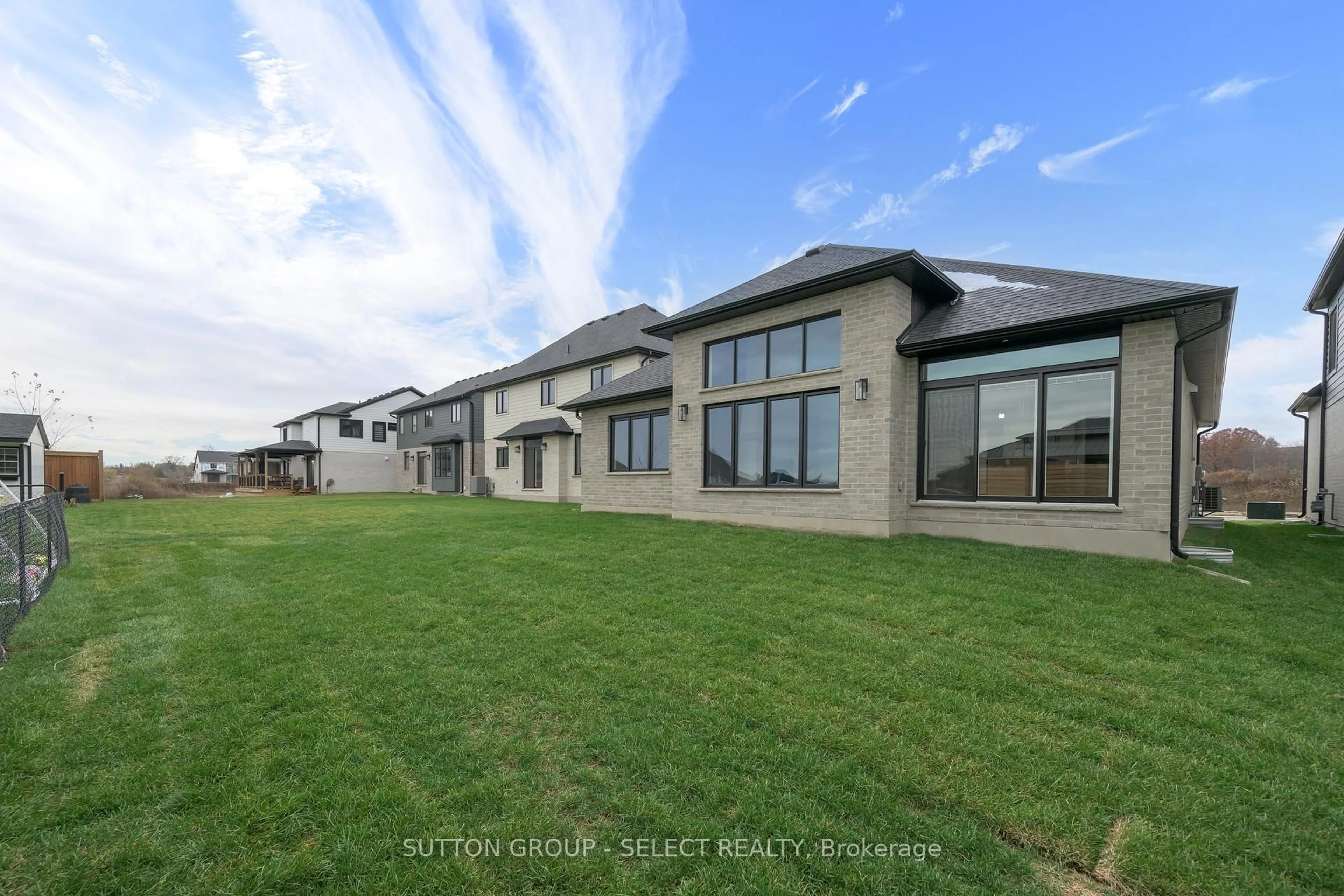 A pic from outside/outdoor area/front of a property/back of a property/a pic from drone, mountain view for 134 HARVEST Lane, Thames Centre Ontario N0L 1G3