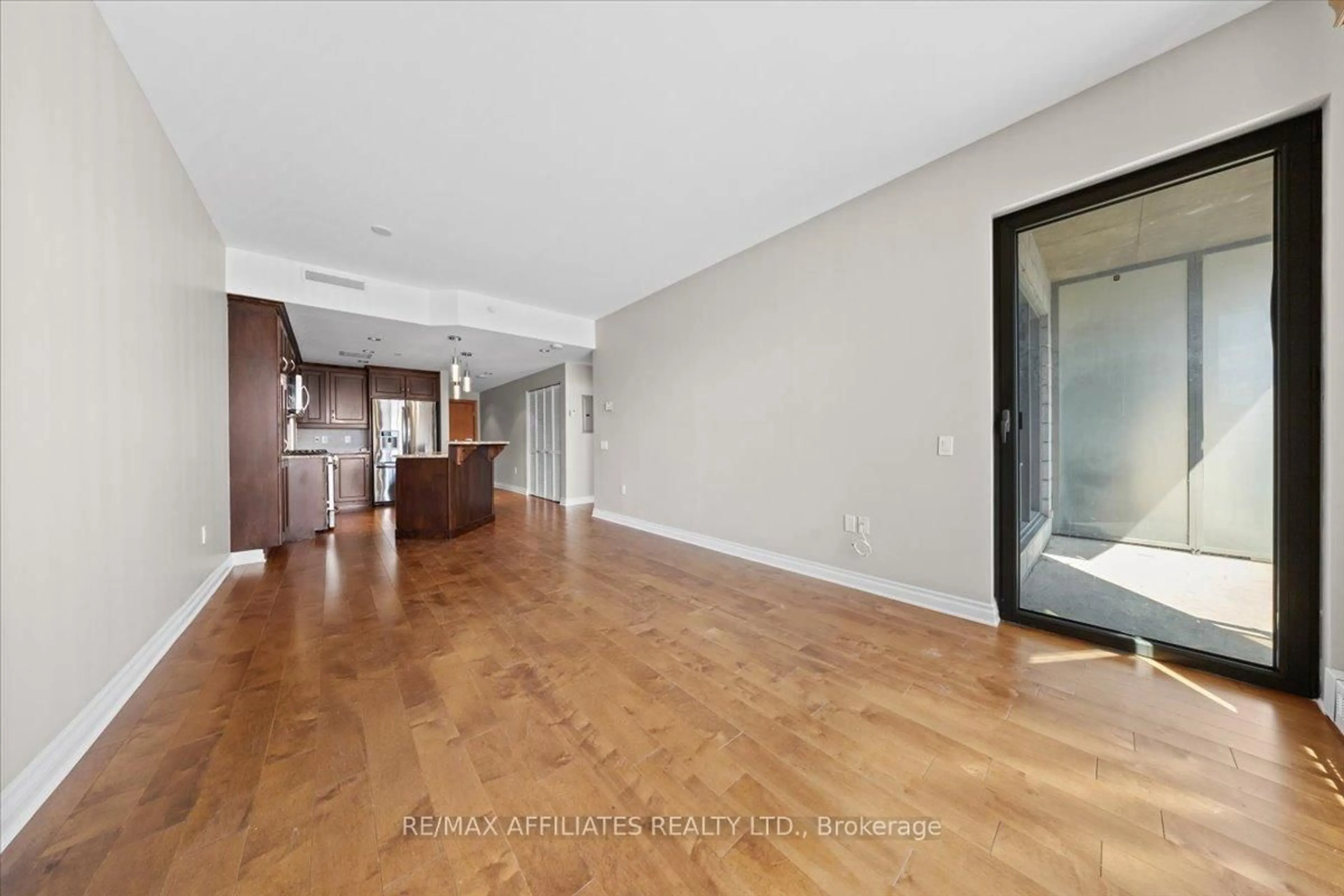Unknown for 90 George St #1003, Ottawa Ontario K1N 0A8
