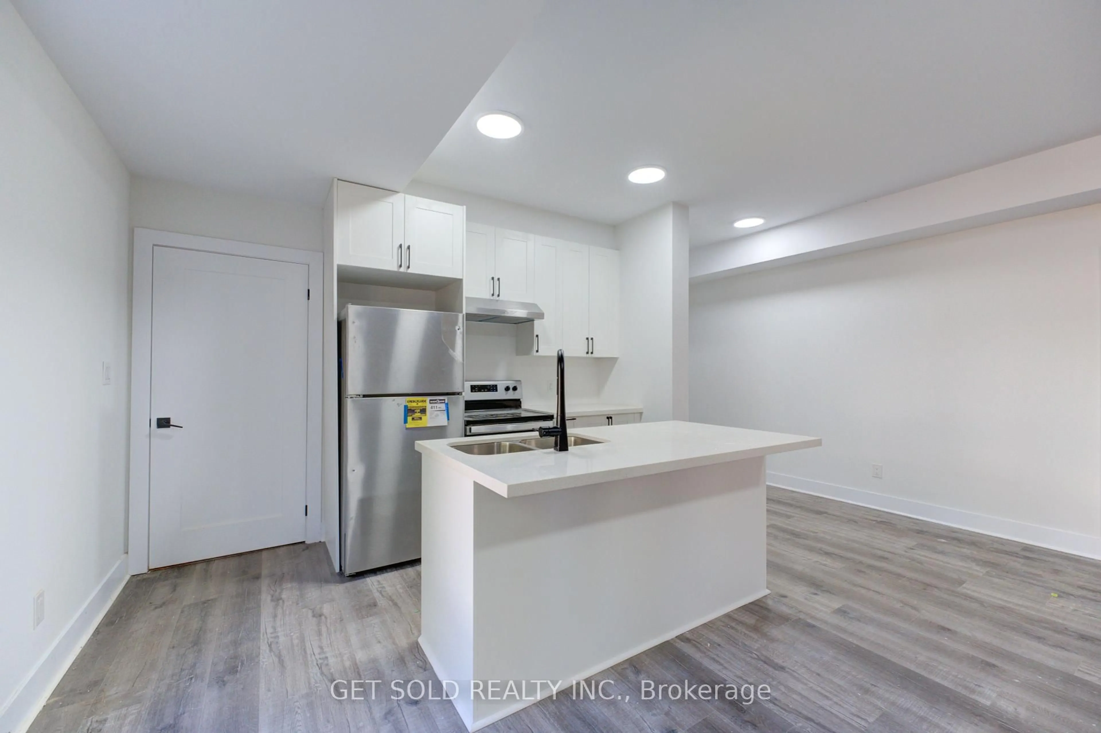 Open concept kitchen, unknown for 6701 Thorold Stone Rd #5, Niagara Falls Ontario L2J 1B3