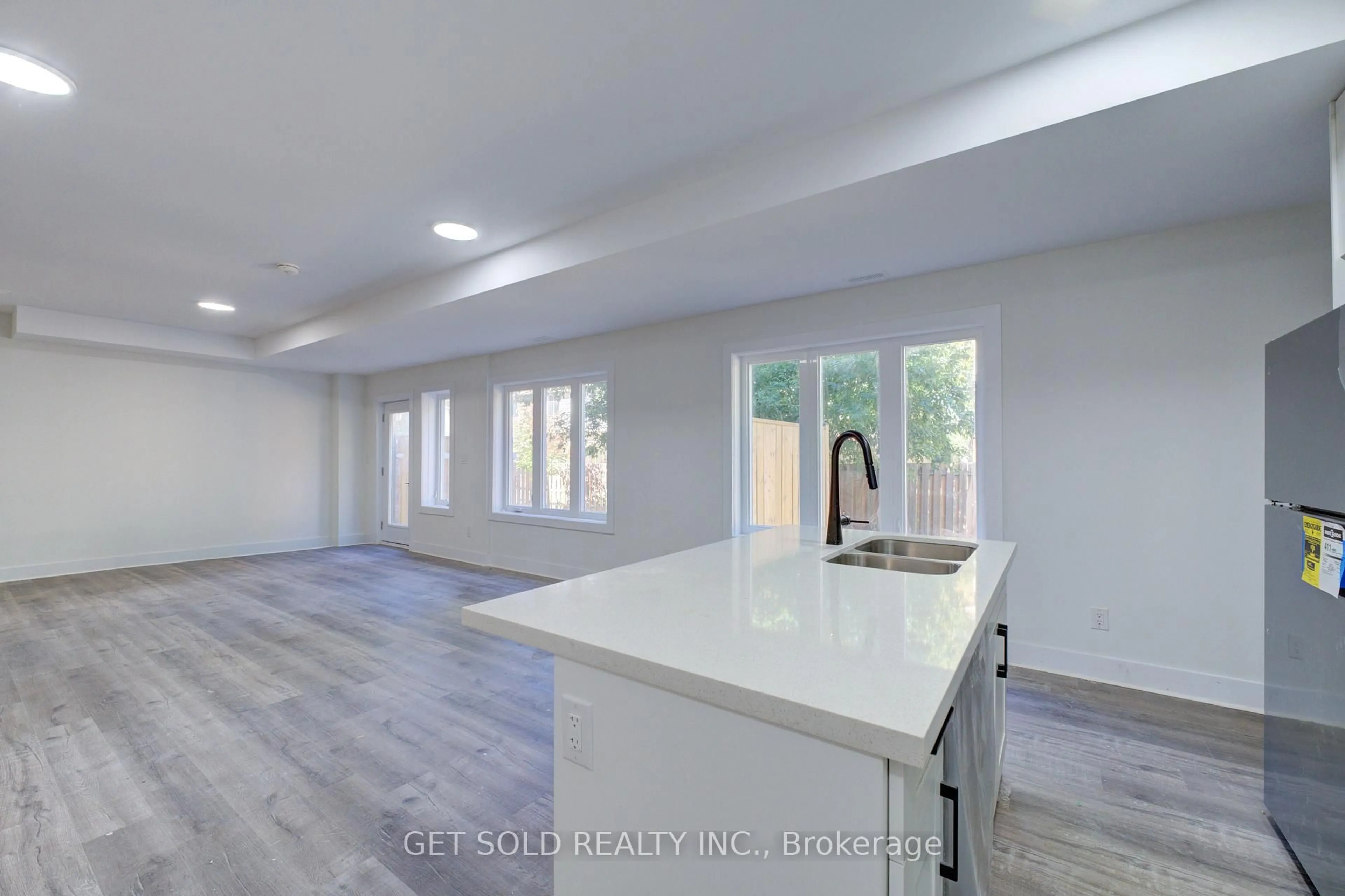 Open concept kitchen, unknown for 6701 Thorold Stone Rd #5, Niagara Falls Ontario L2J 1B3