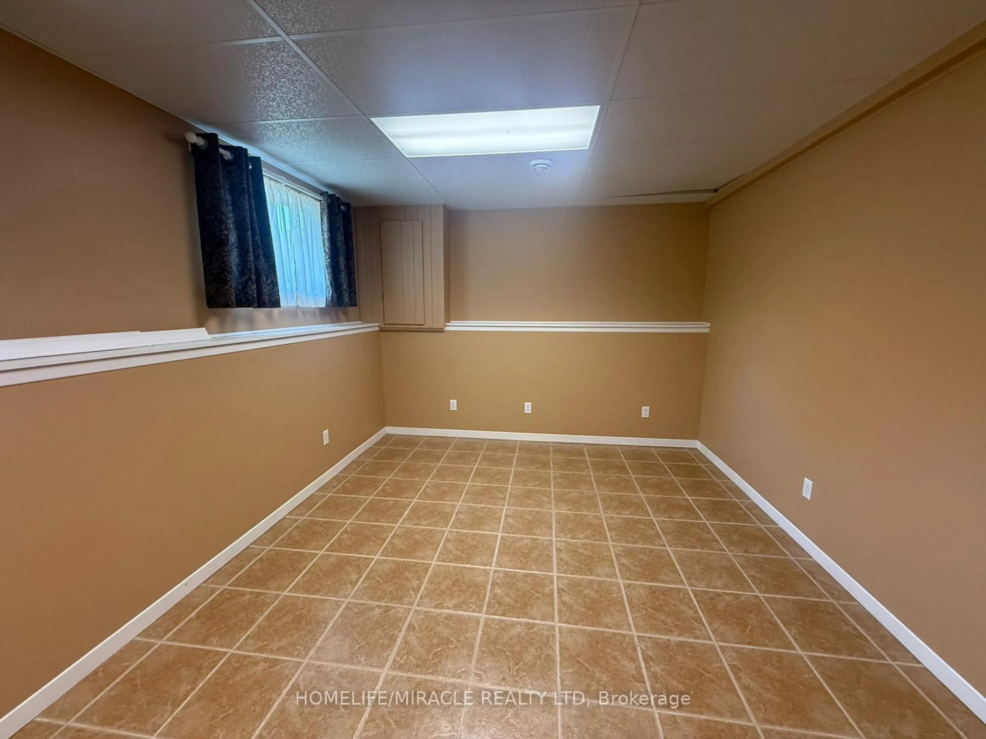 A pic of a room for 255 Revell St, Gravenhurst Ontario P1P 0E4