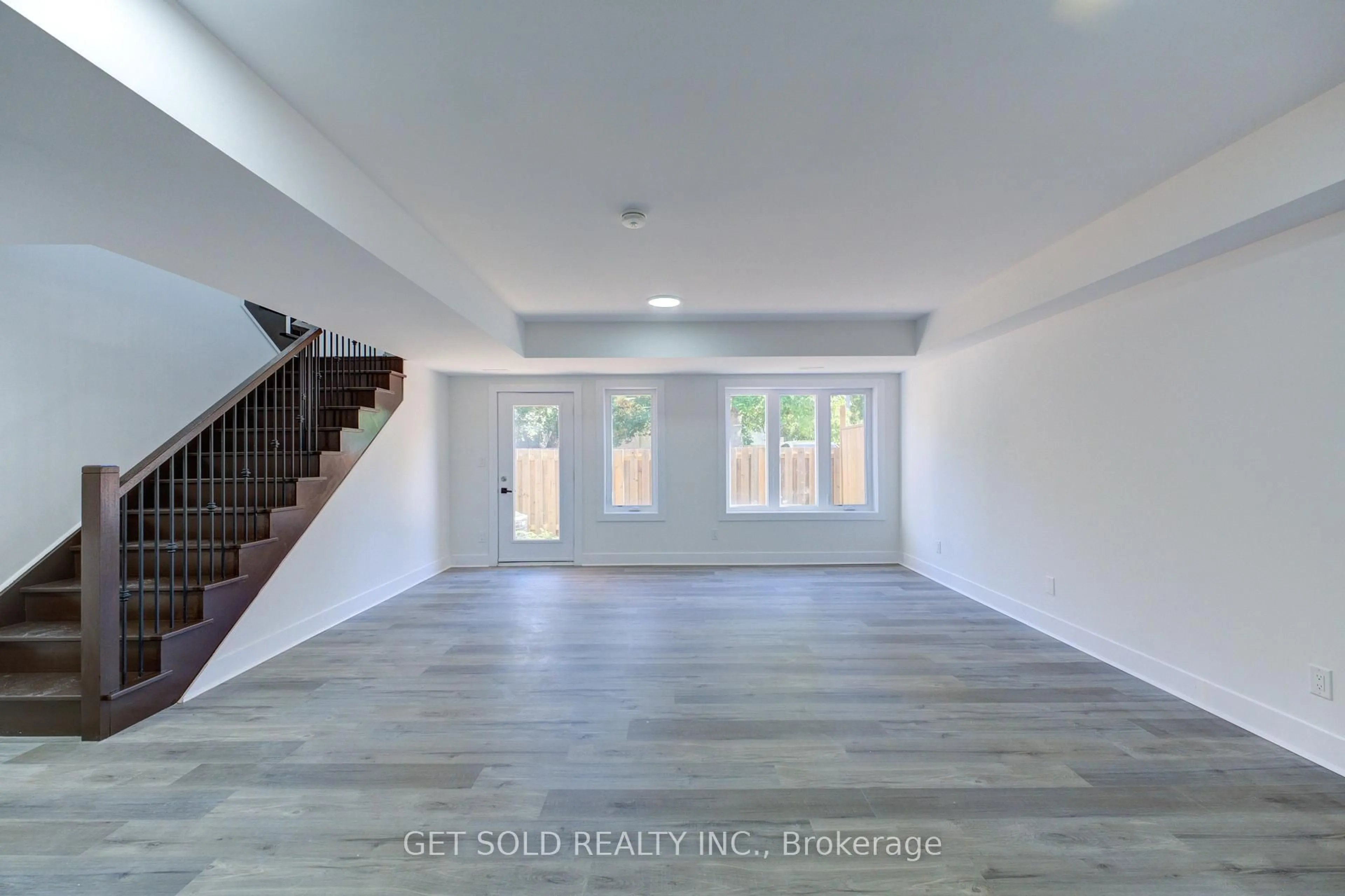 A pic of a room for 6701 Thorold Stone Rd #7, Niagara Falls Ontario L2J 1B3