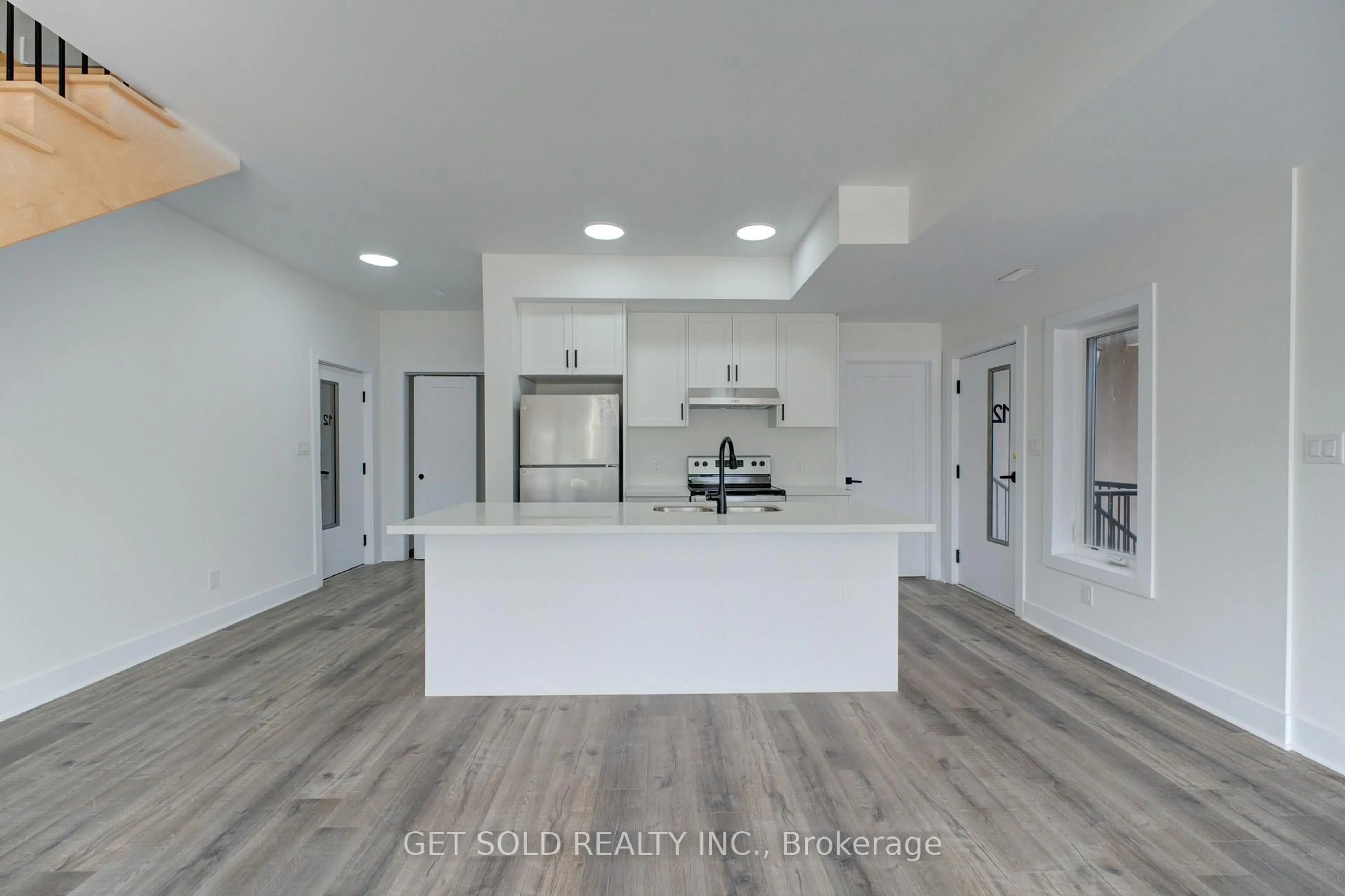 Open concept kitchen, unknown for 6701 Thorold Stone Rd #12, Niagara Falls Ontario L2J 1B3