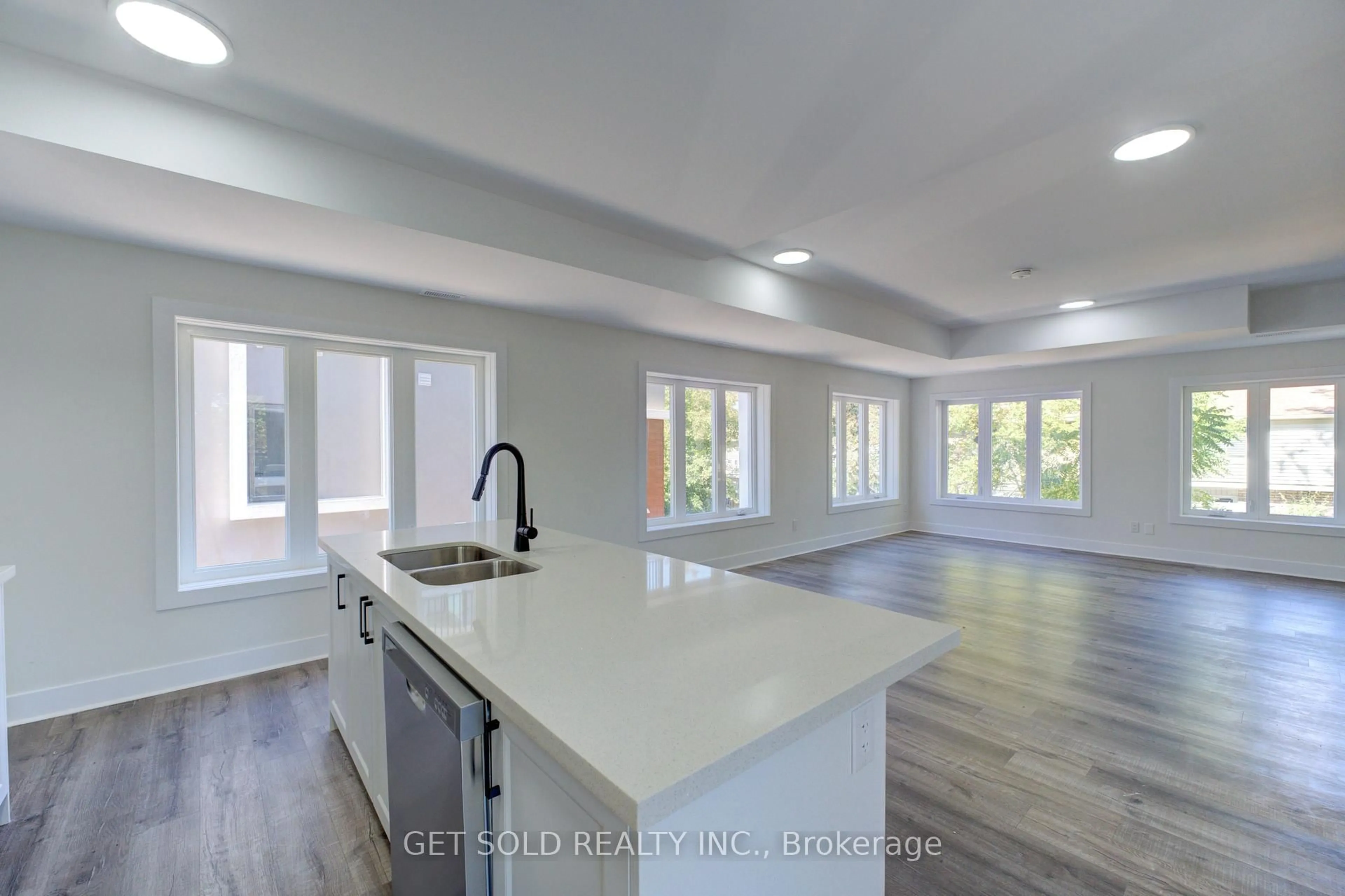 Open concept kitchen, unknown for 6701 Thorold Stone Rd #14, Niagara Falls Ontario L2J 1B3