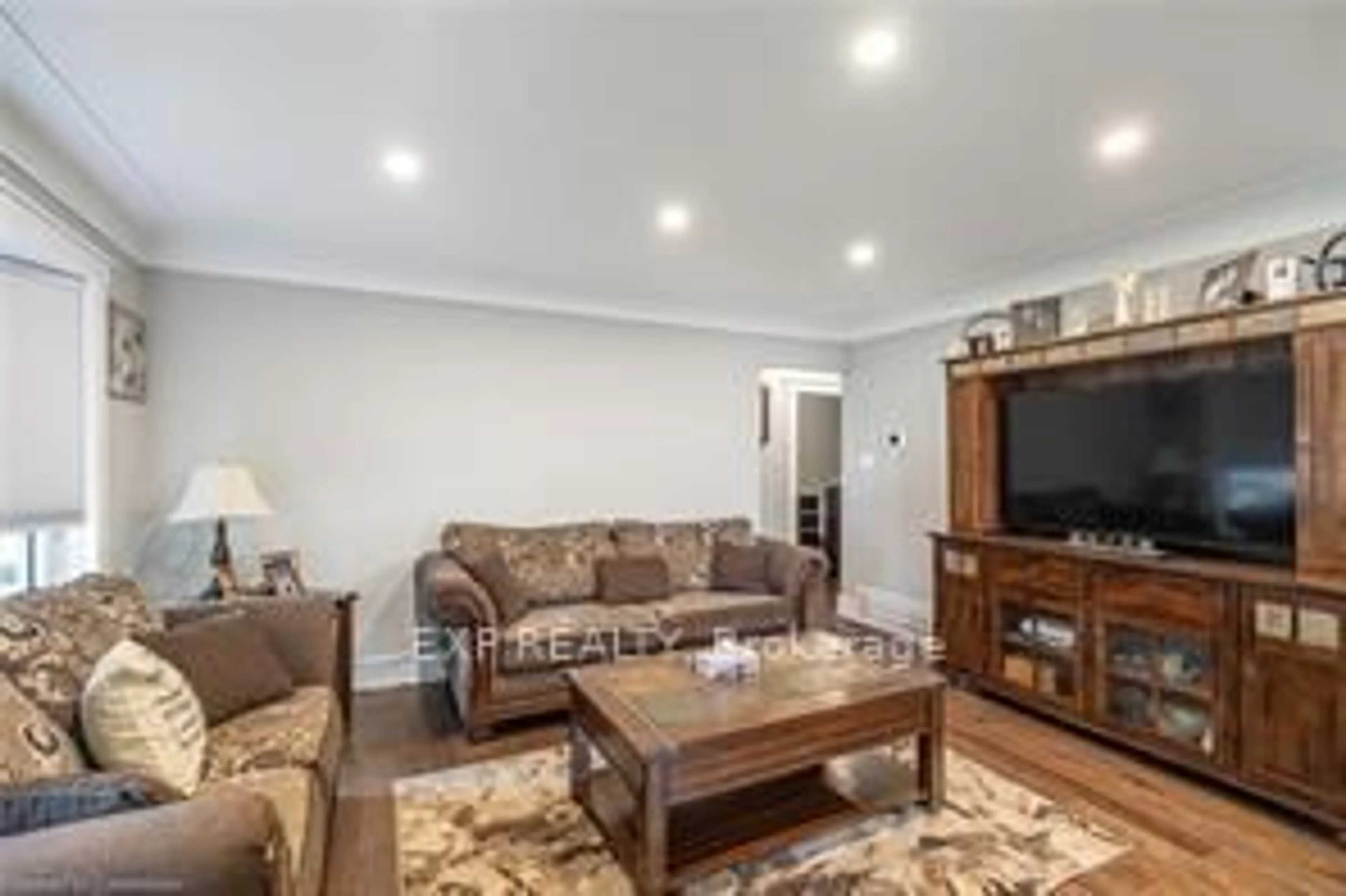Living room with furniture, unknown for 1057 Clare Ave, Cambridge Ontario N3H 2E2