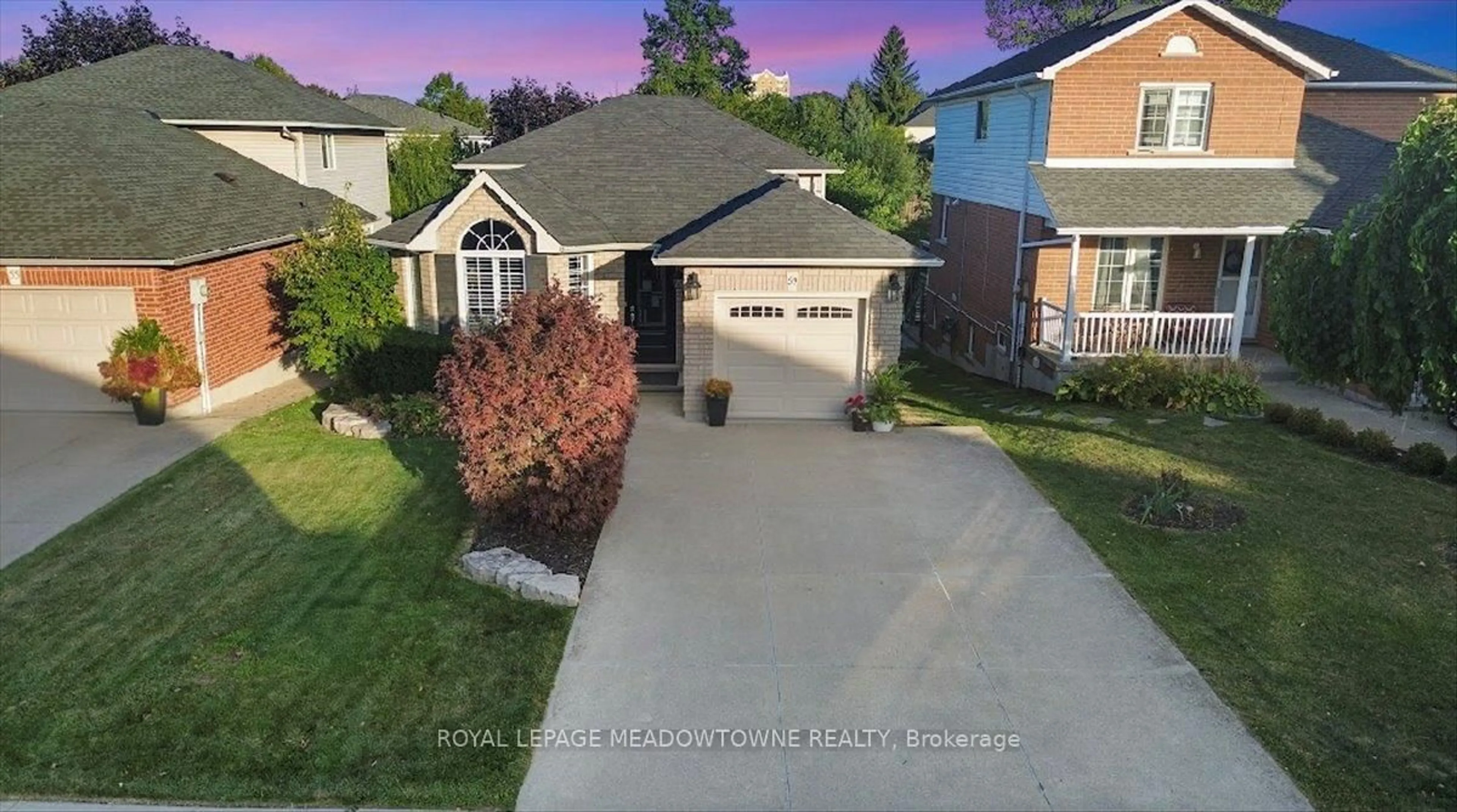 A pic from outside/outdoor area/front of a property/back of a property/a pic from drone, street for 59 Massena Dr, Hamilton Ontario L9B 2J3