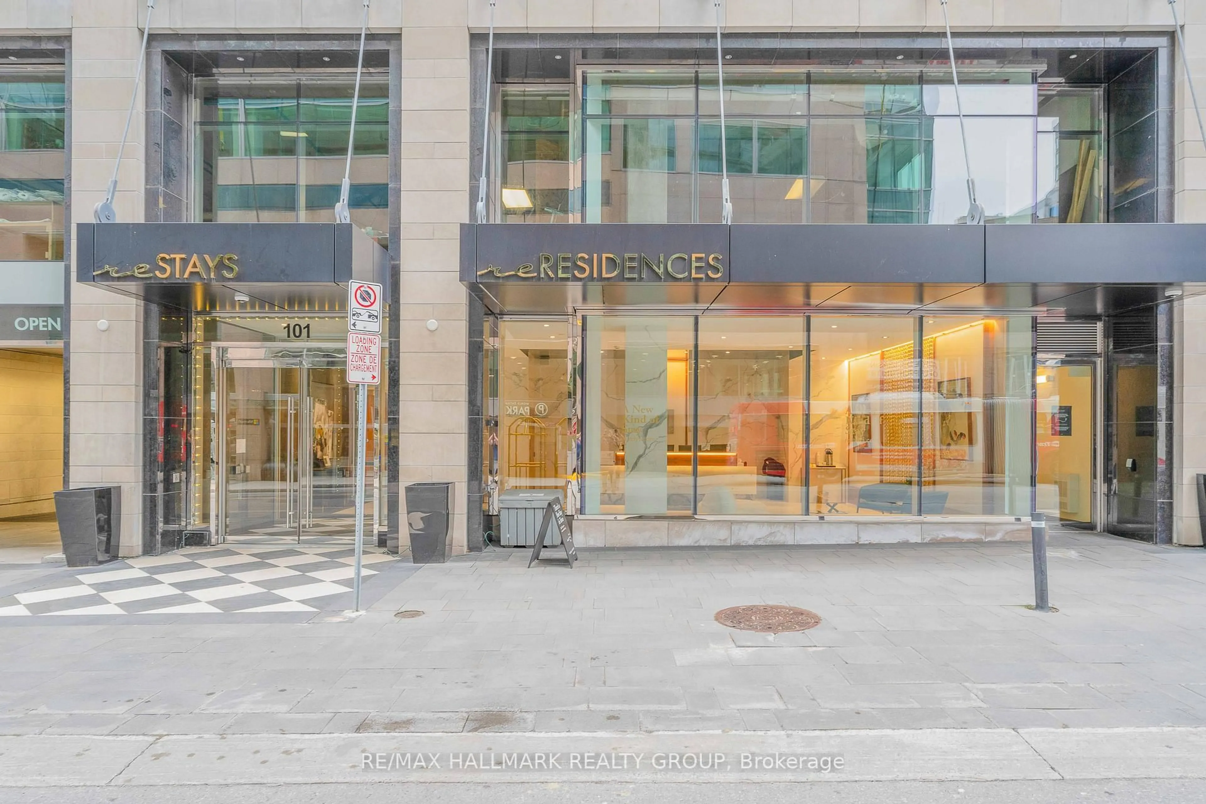Indoor foyer for 101 Queen St #1501, Ottawa Ontario K1P 0B7
