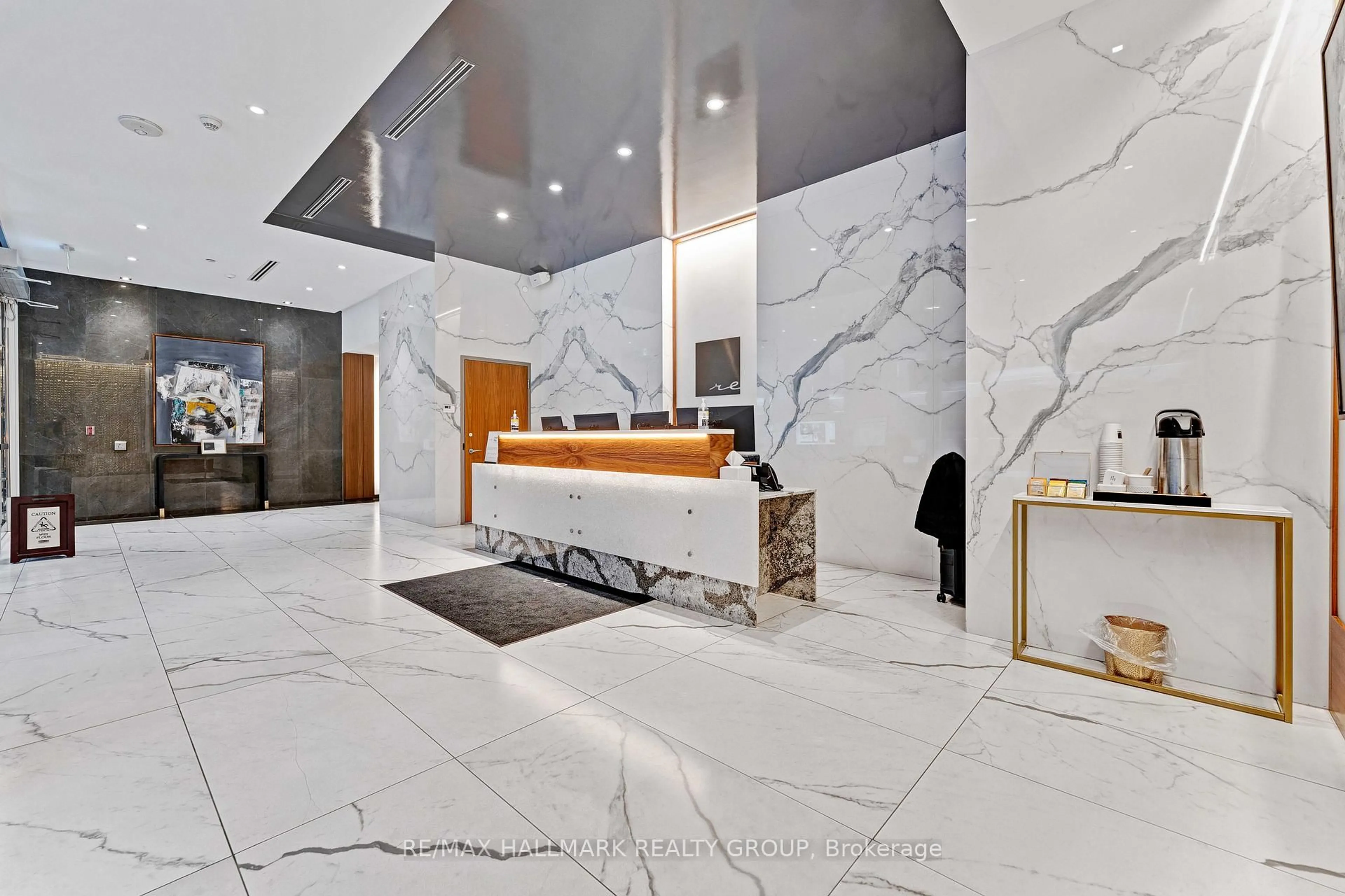 Lobby for 101 Queen St #1501, Ottawa Ontario K1P 0B7