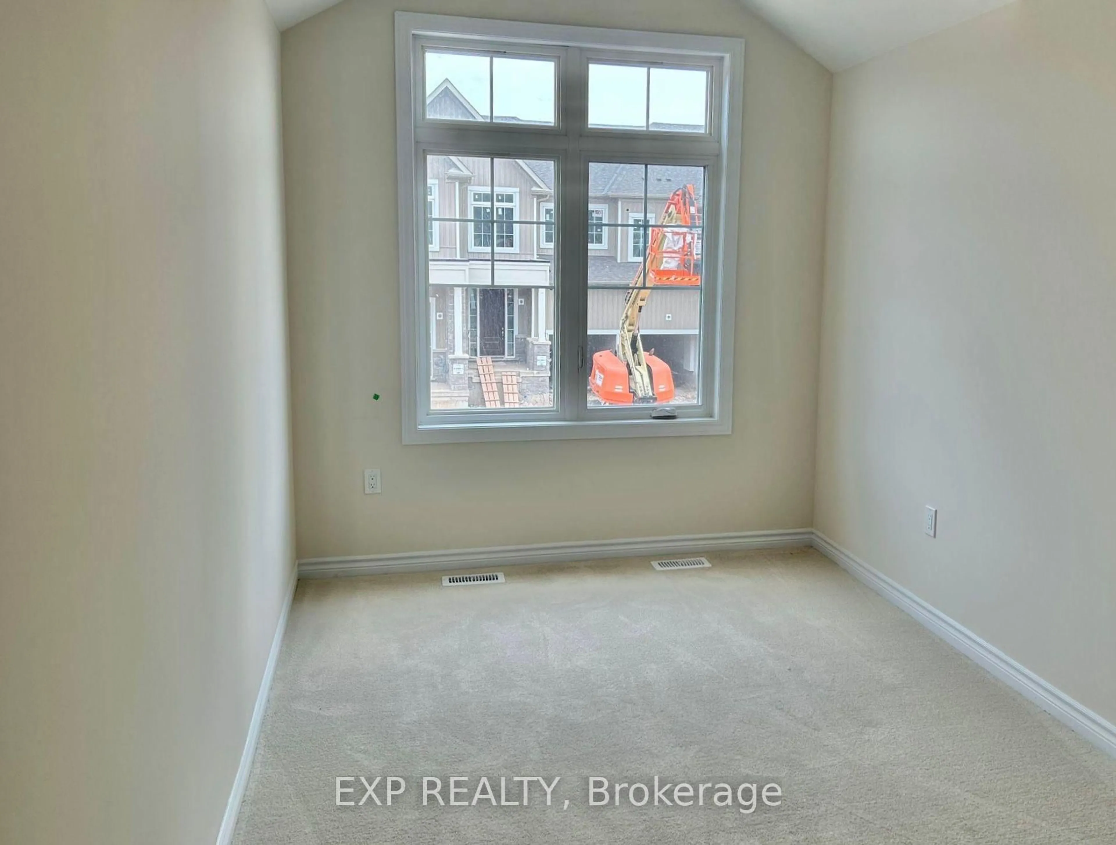 A pic of a room for 107 Mcgill Ave, Erin Ontario N0B 1T0