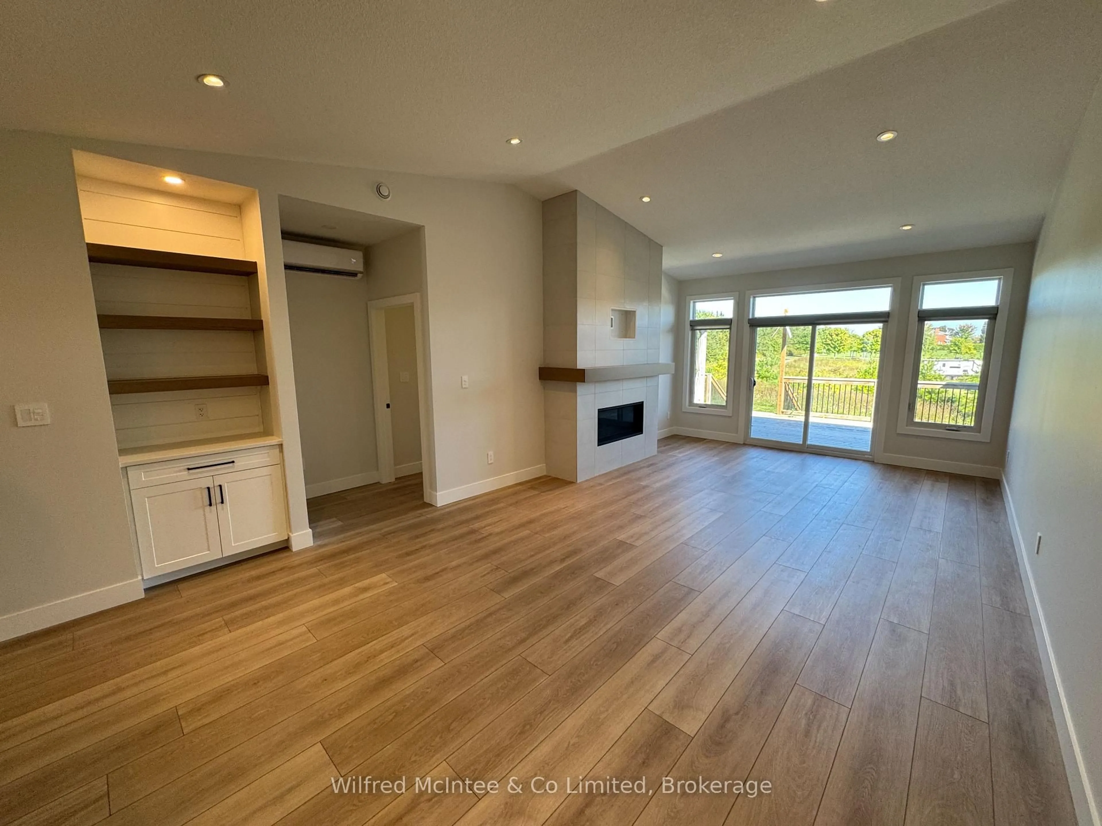 A pic of a room for 106 Irishwood Lane, Brockton Ontario N0G 2V0