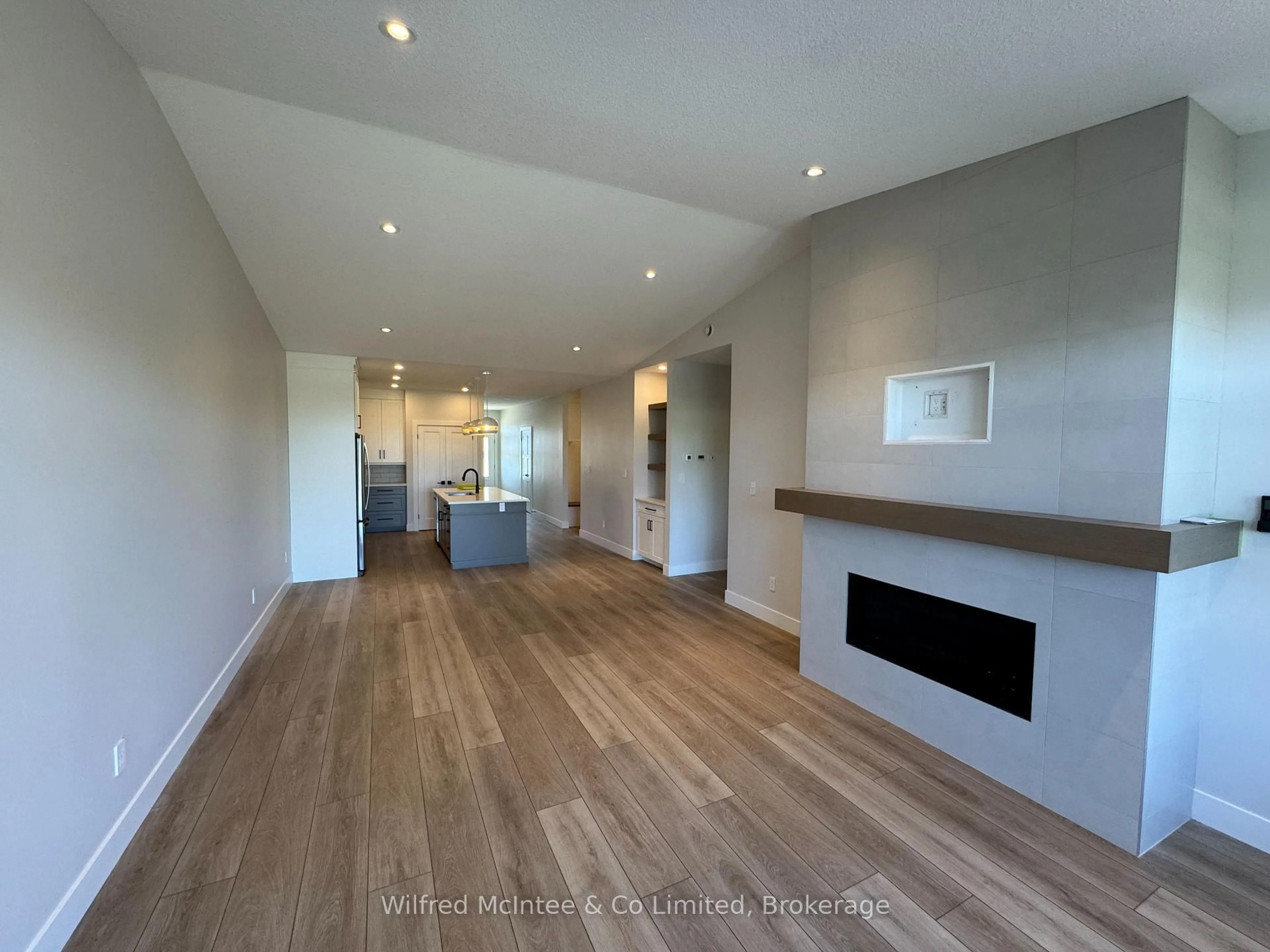 A pic of a room for 106 Irishwood Lane, Brockton Ontario N0G 2V0