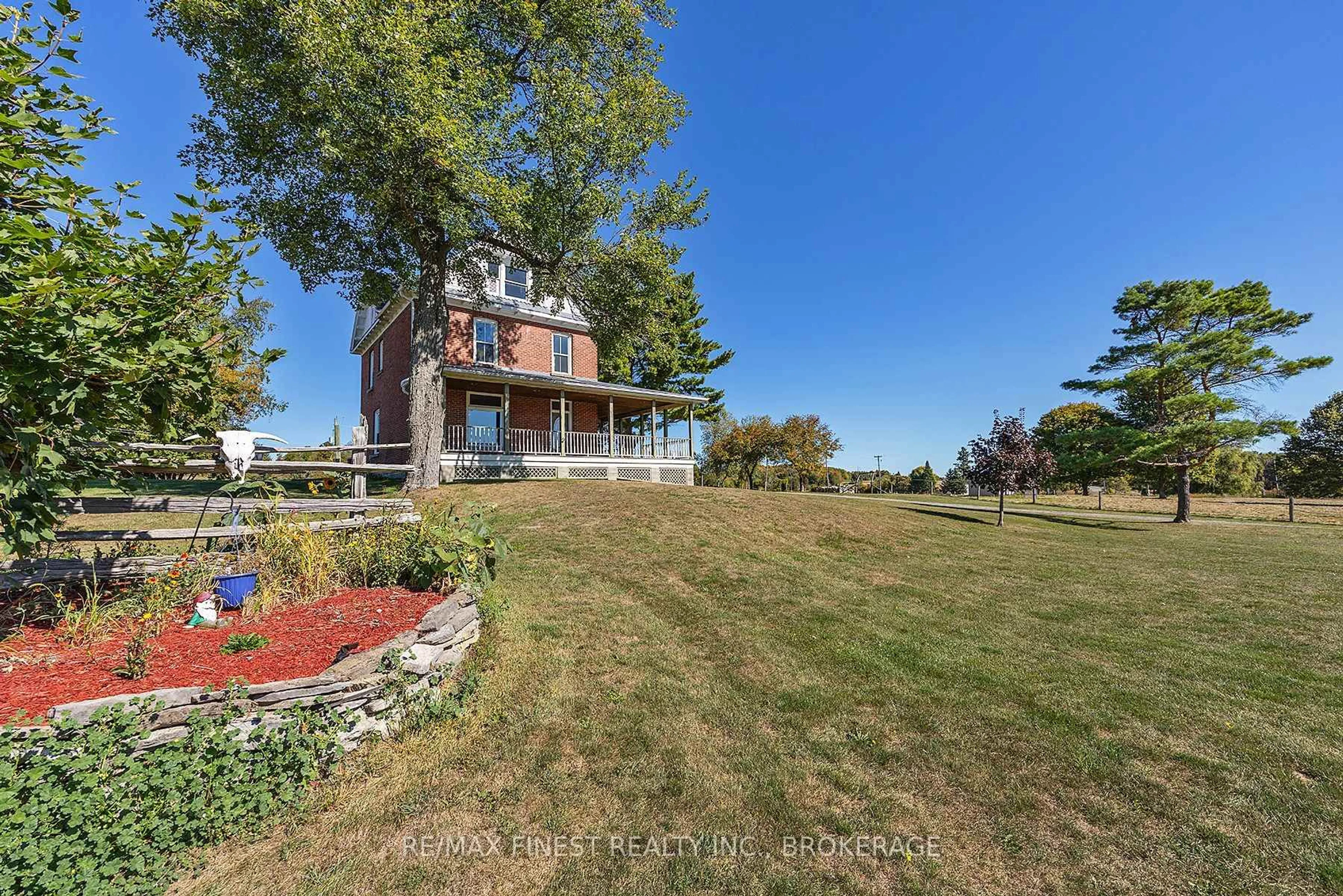 A pic from outside/outdoor area/front of a property/back of a property/a pic from drone, water/lake/river/ocean view for 6676 Highway 15, Seeley's Bay Ontario K0H 2N0