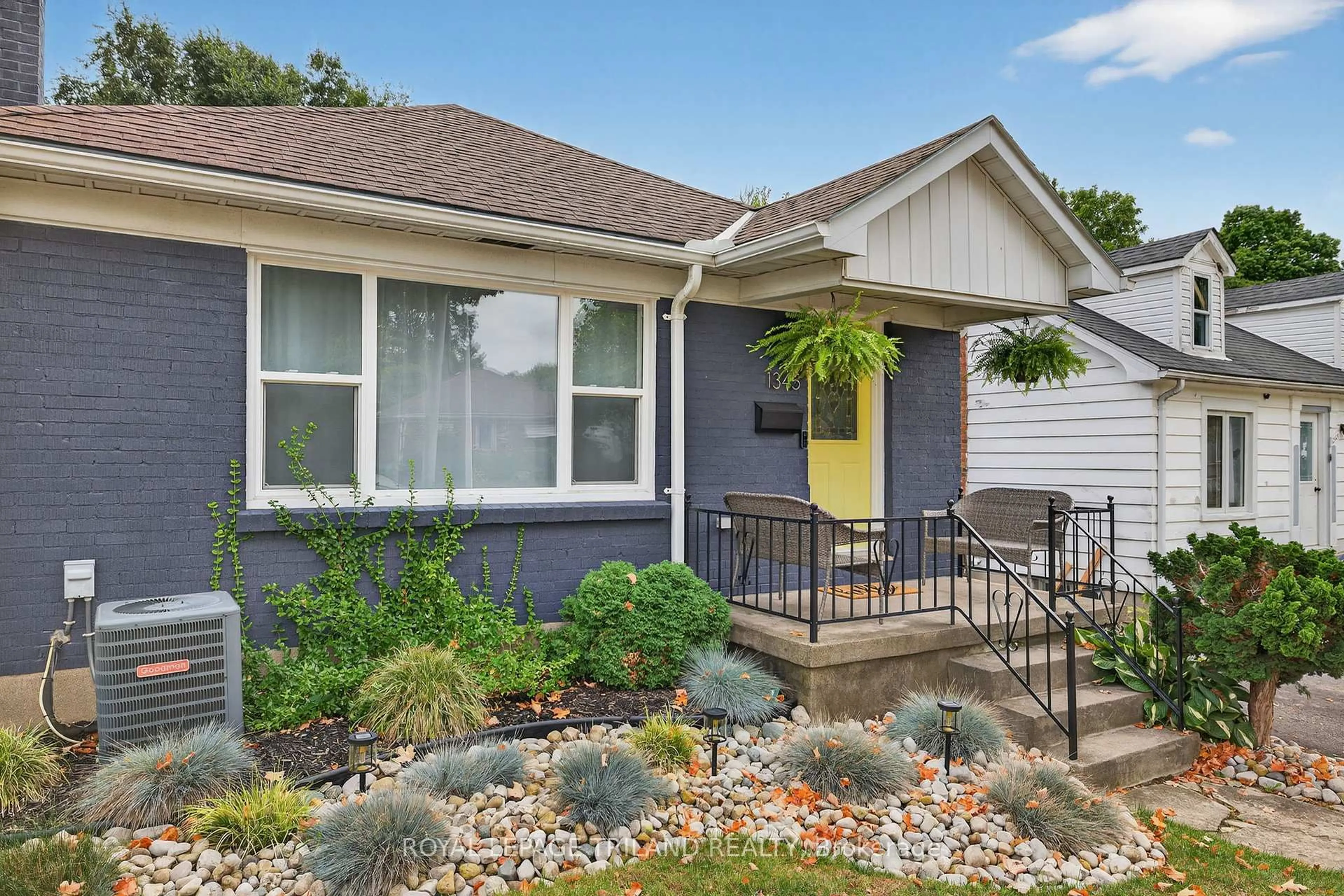 Home with vinyl exterior material, street for 1345 Langmuir Ave, London East Ontario N5W 2G5