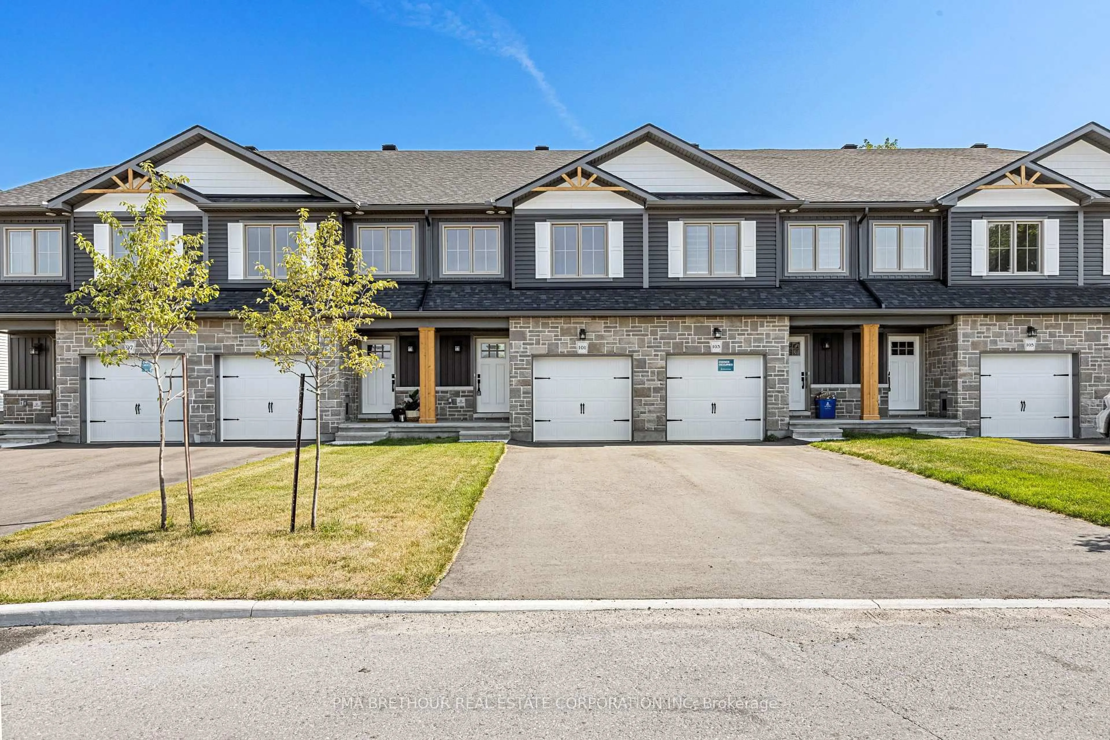 A pic from outside/outdoor area/front of a property/back of a property/a pic from drone, street for 101 Staples Blvd, Smiths Falls Ontario K7A 0B8