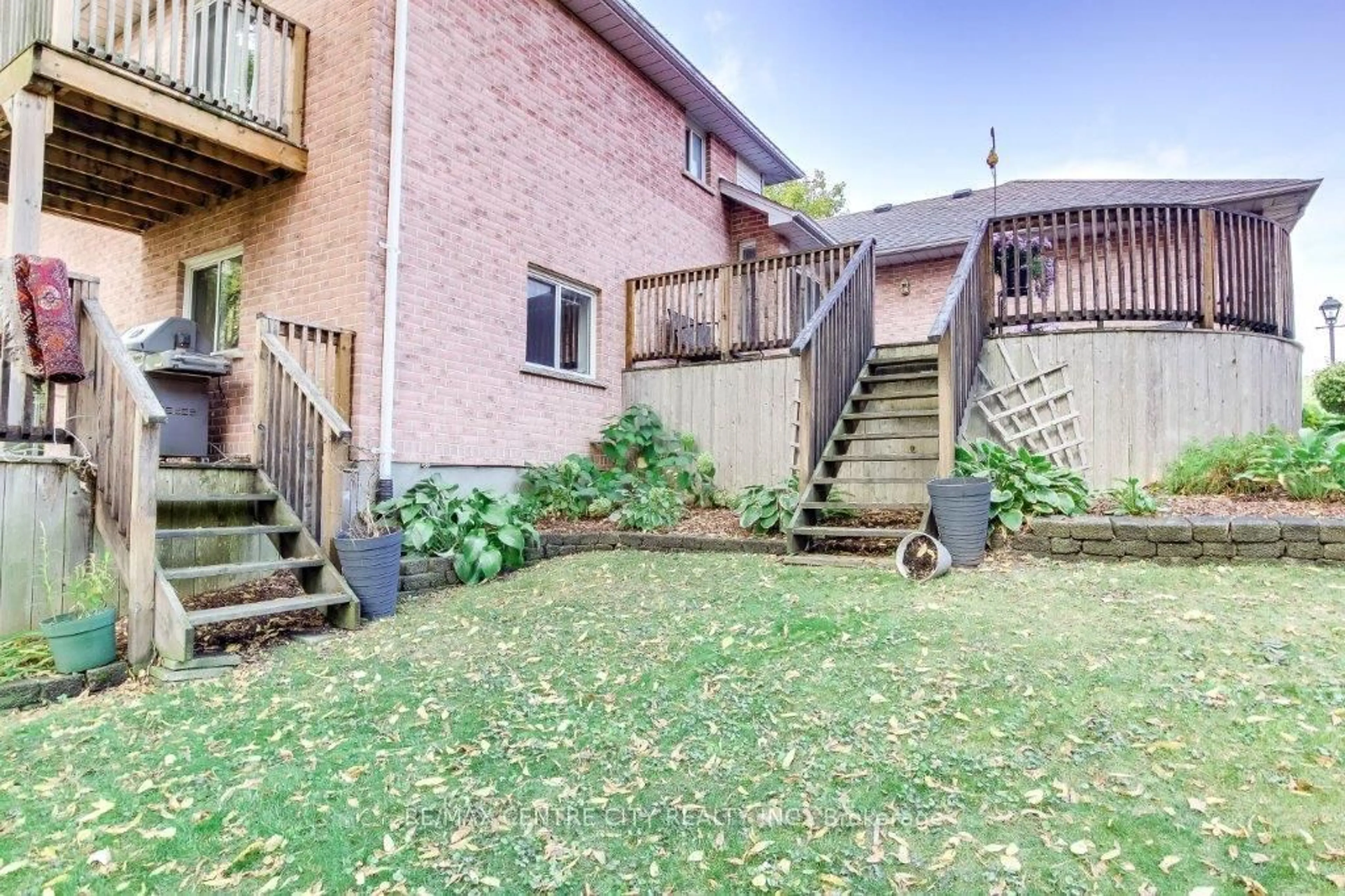Patio, unknown for 26 Symphony Crt, Central Elgin Ontario N5P 4K1