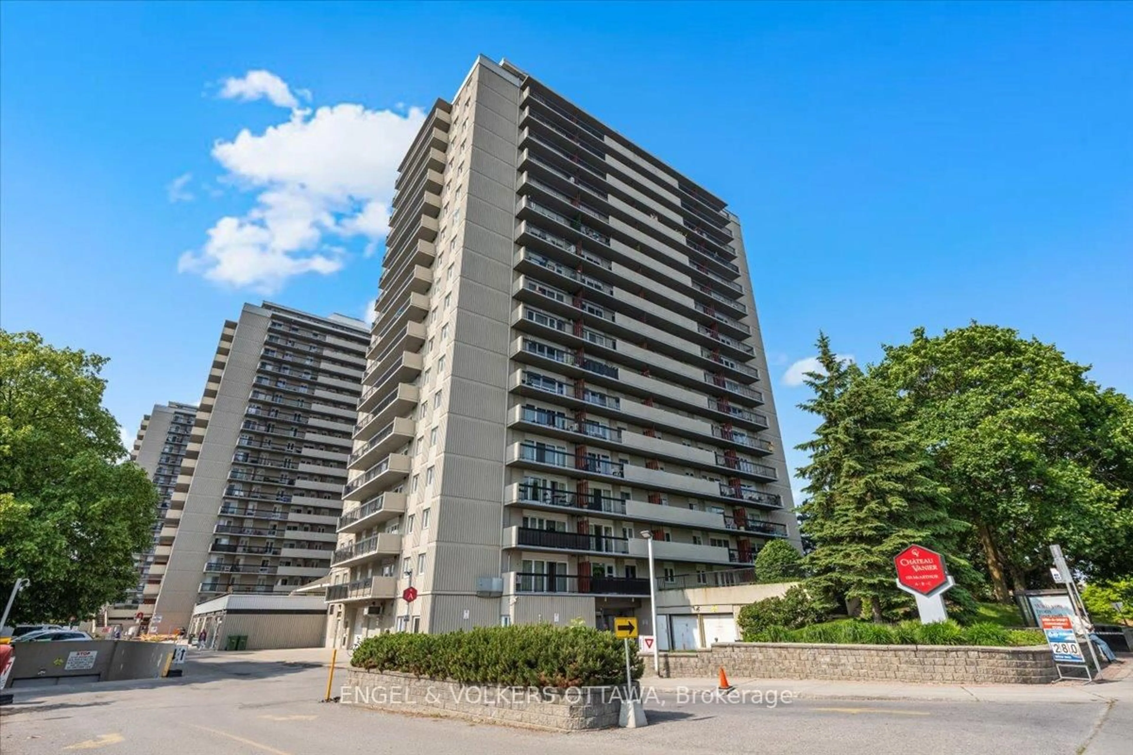 Unknown for 158A McArthur Ave #908, Ottawa Ontario K1L 7E7