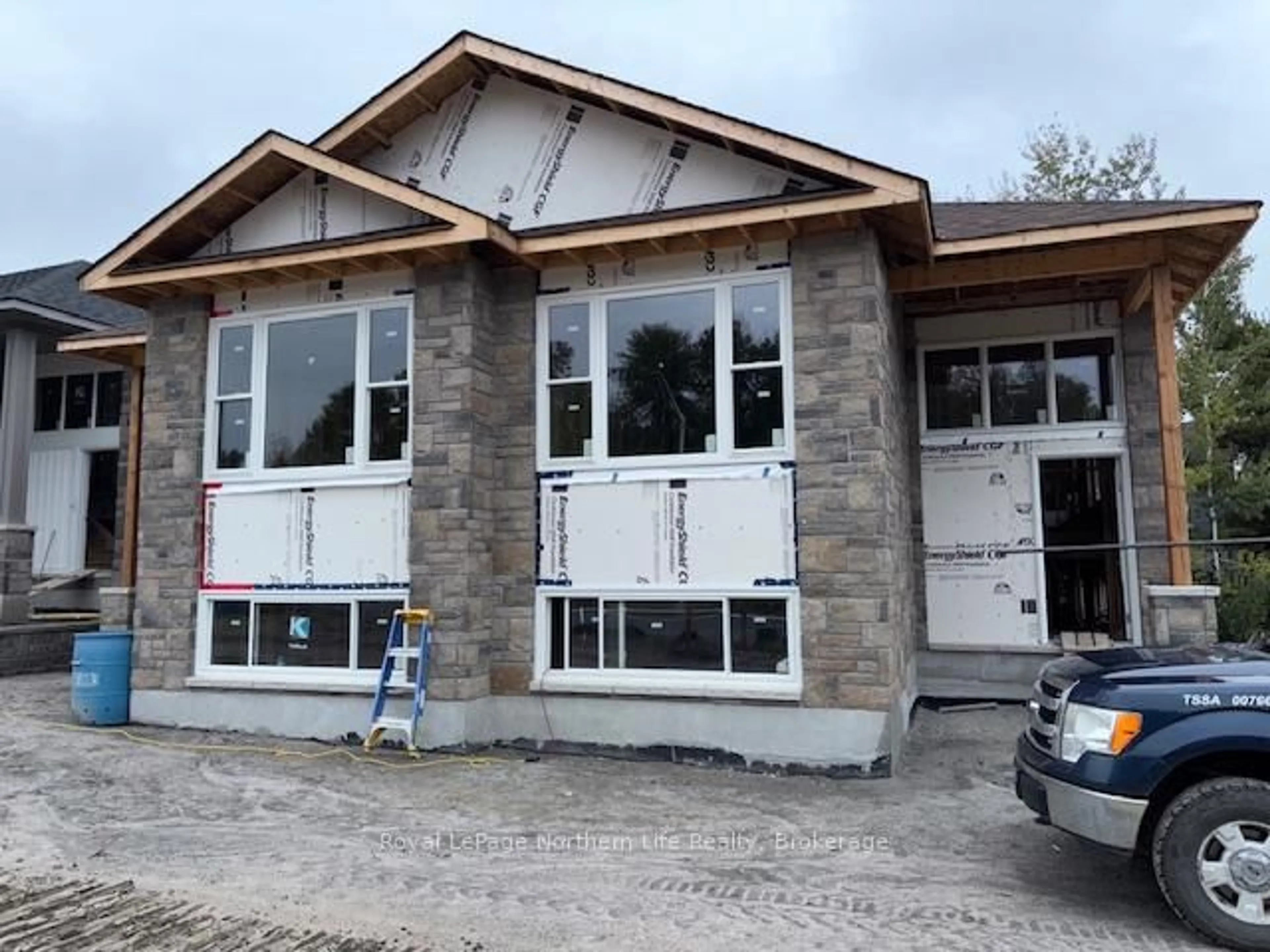 Home with brick exterior material, building for 10 Meadow Wood Crt, North Bay Ontario P1A 4L5