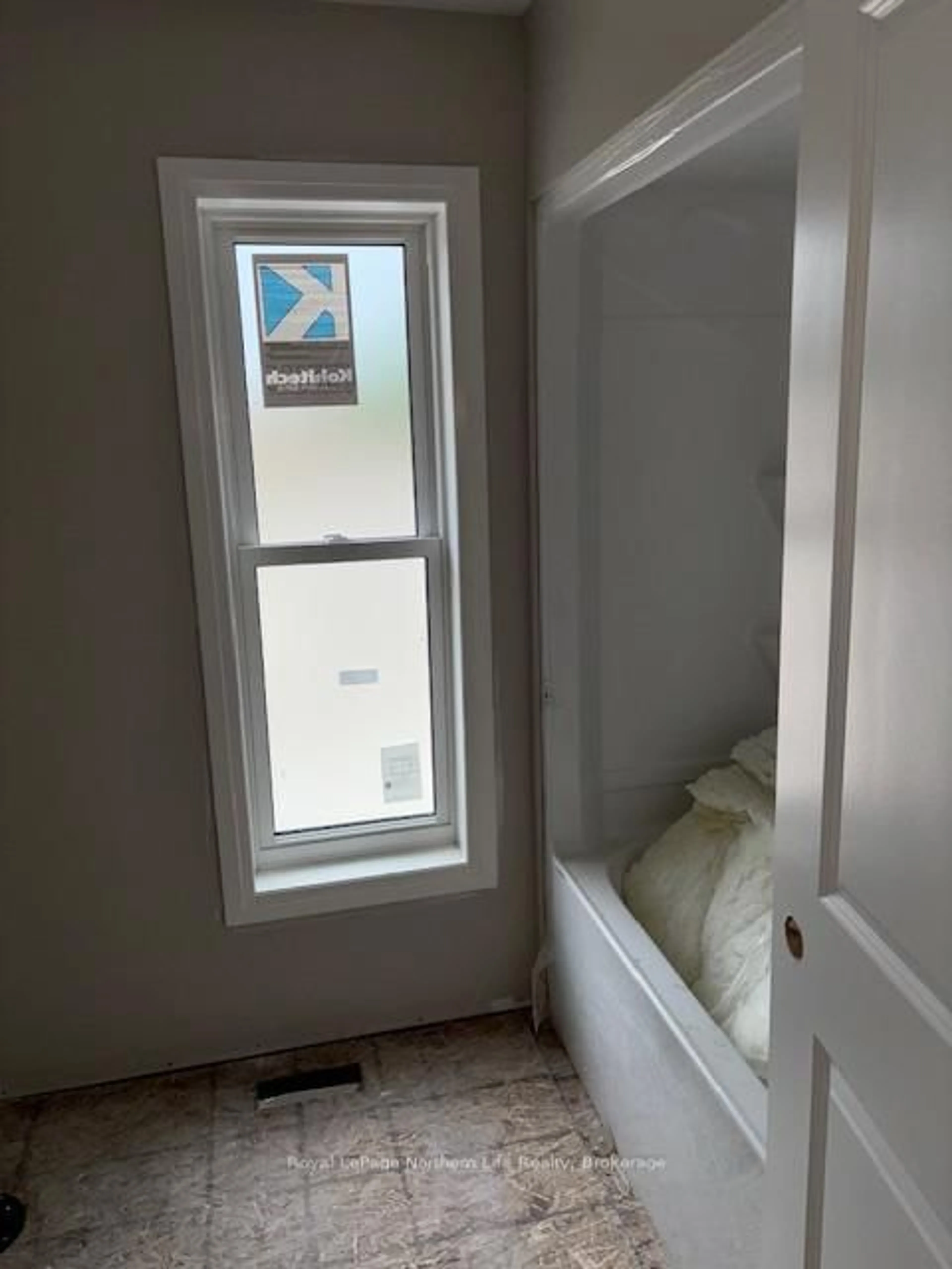 A pic of a room for 10 Meadow Wood Crt, North Bay Ontario P1A 4L5
