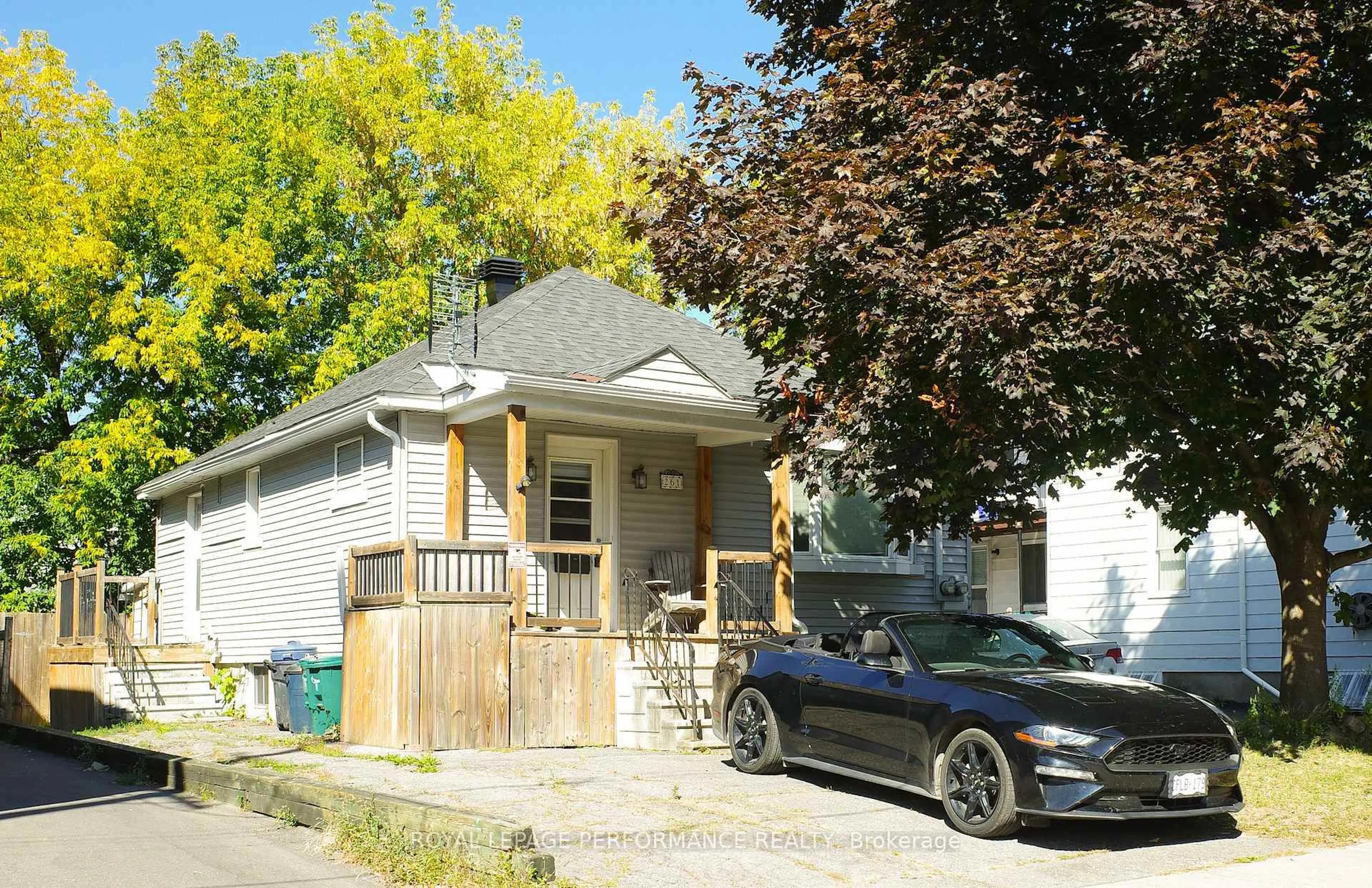 Unknown for 261 Montfort St, Ottawa Ontario K1L 5P1