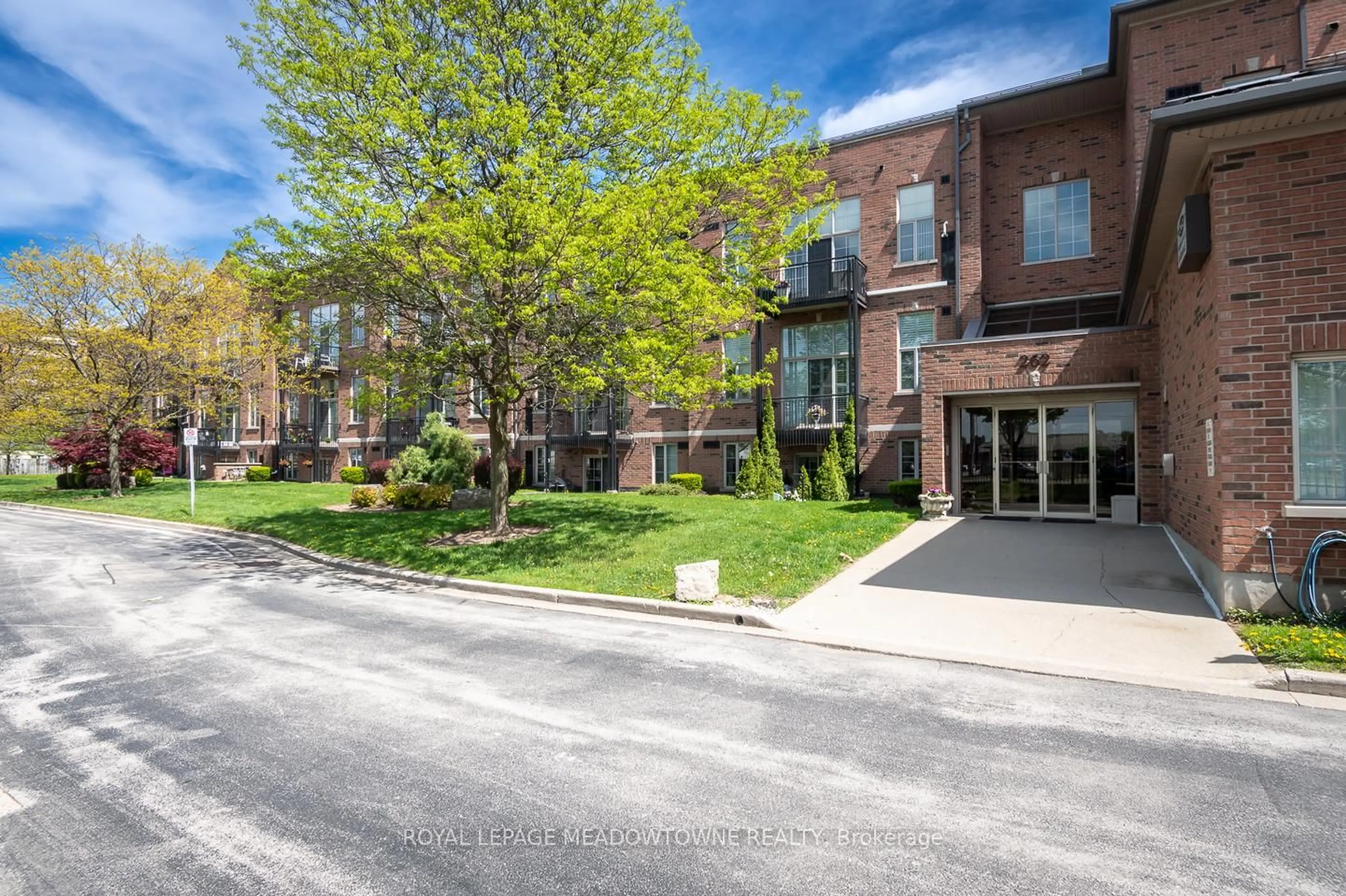 Unknown for 262 Dundas St #318, Hamilton Ontario L8B 1A9