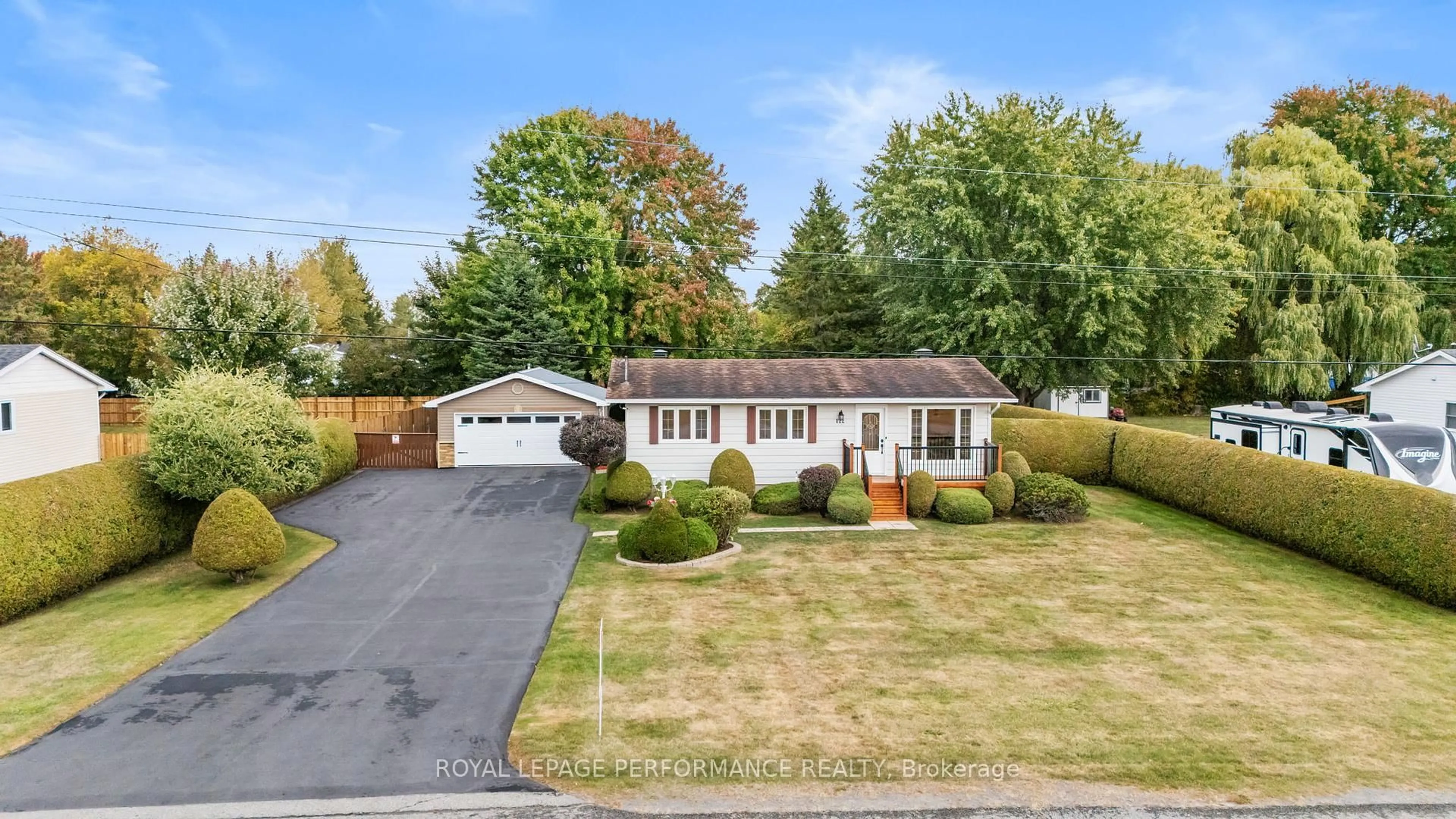 A pic from outside/outdoor area/front of a property/back of a property/a pic from drone, street for 122 Maple Grove St, Russell Ontario K0A 1W0