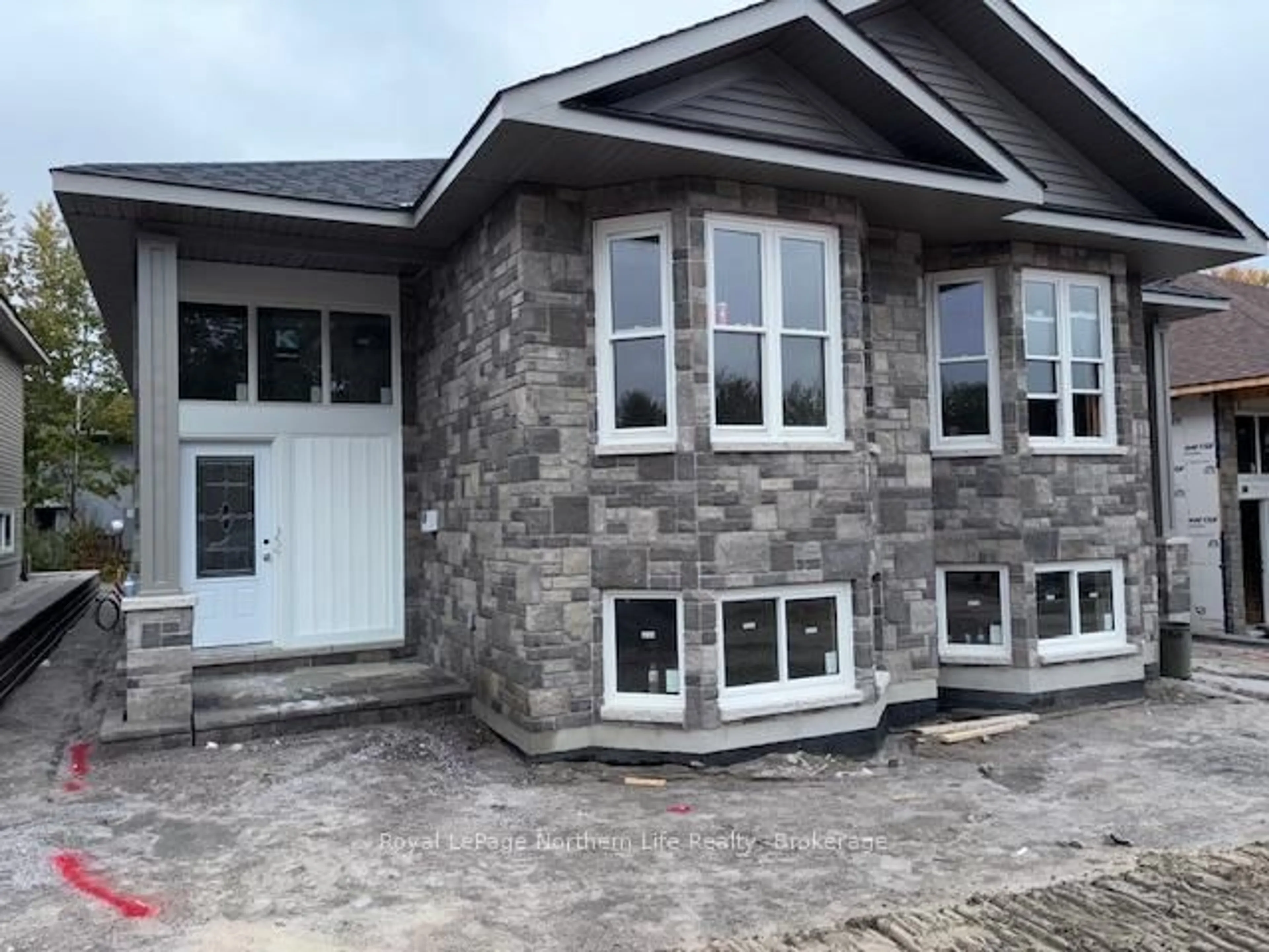 Home with brick exterior material, building for 16 Meadow Wood Crt, North Bay Ontario P1A 4L5