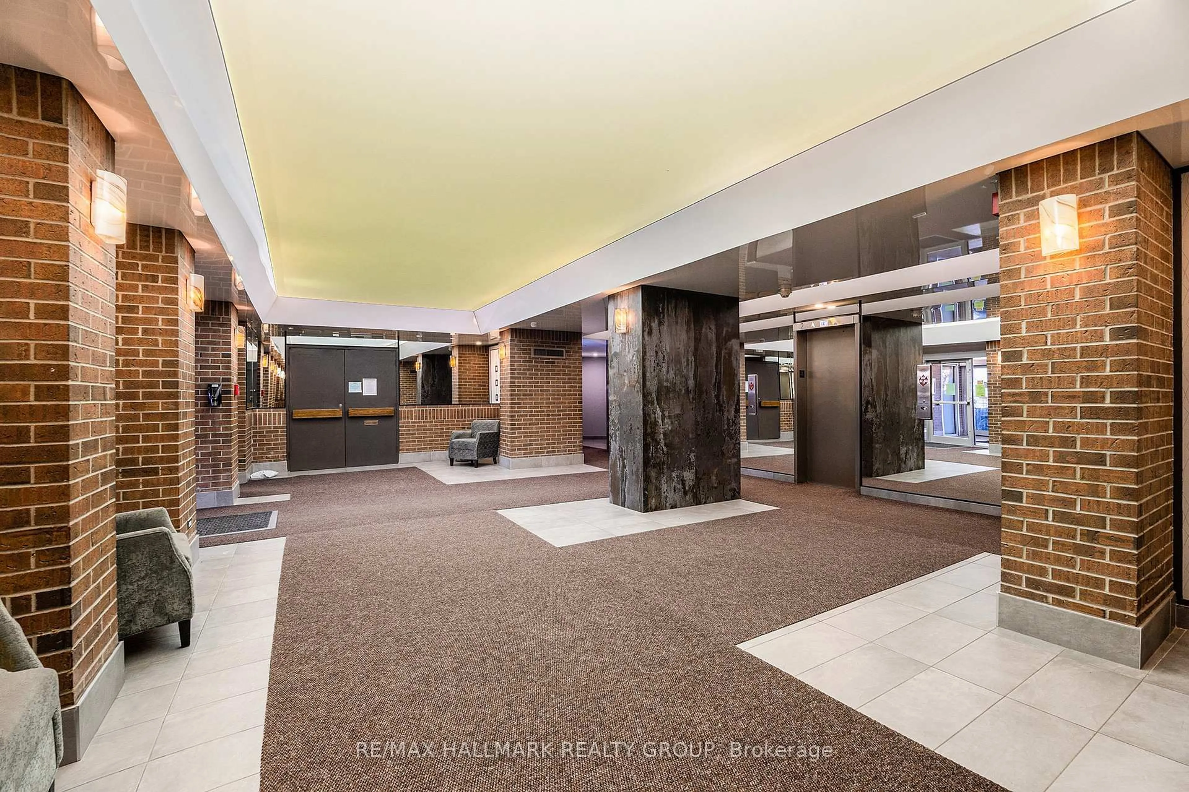 Lobby for 1380 Prince Of Wales Dr #1005, Ottawa Ontario K2C 3N5