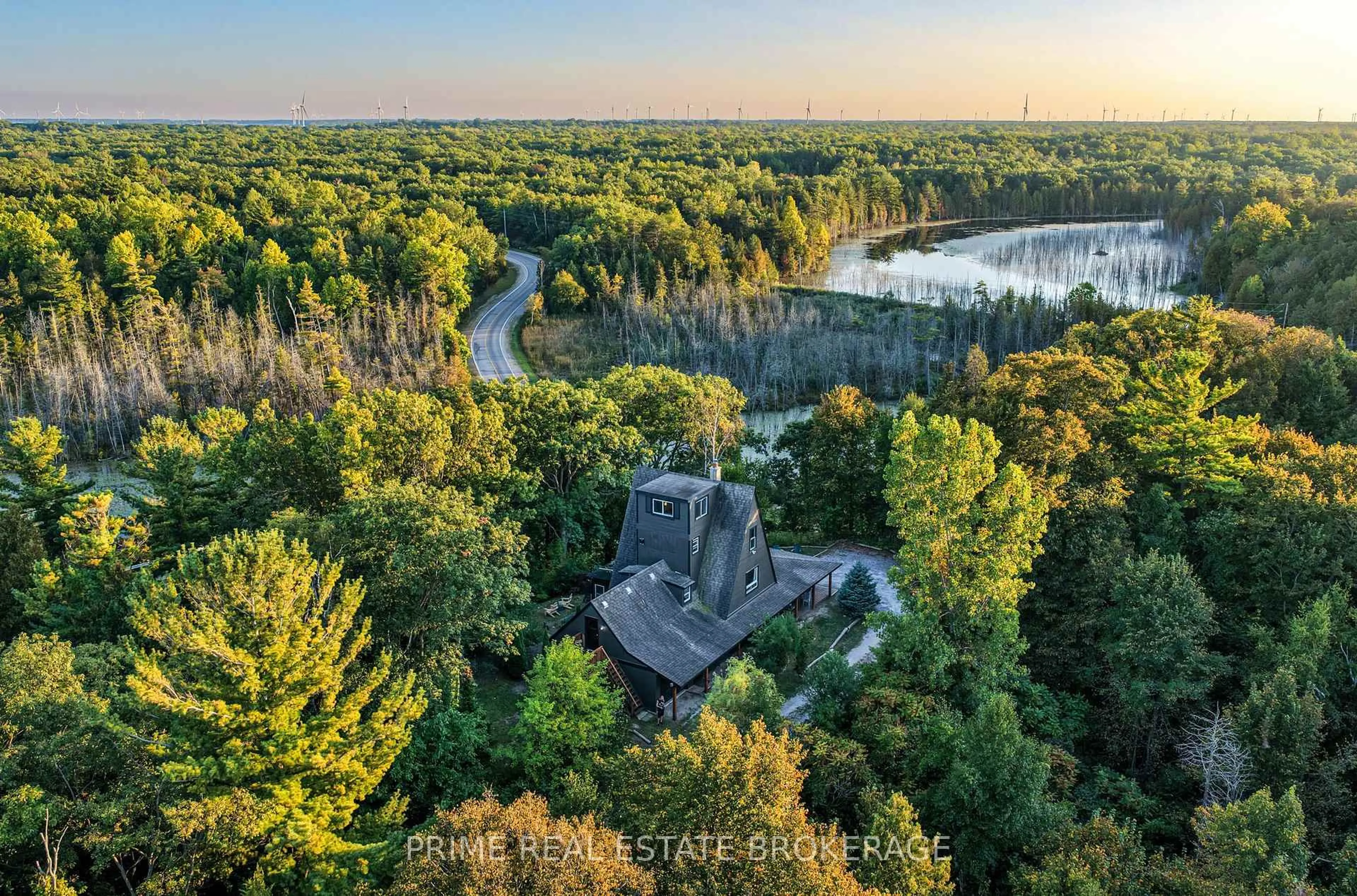 A pic from outside/outdoor area/front of a property/back of a property/a pic from drone, water/lake/river/ocean view for 7166 Outer Dr, Lambton Shores Ontario N0M 2L0
