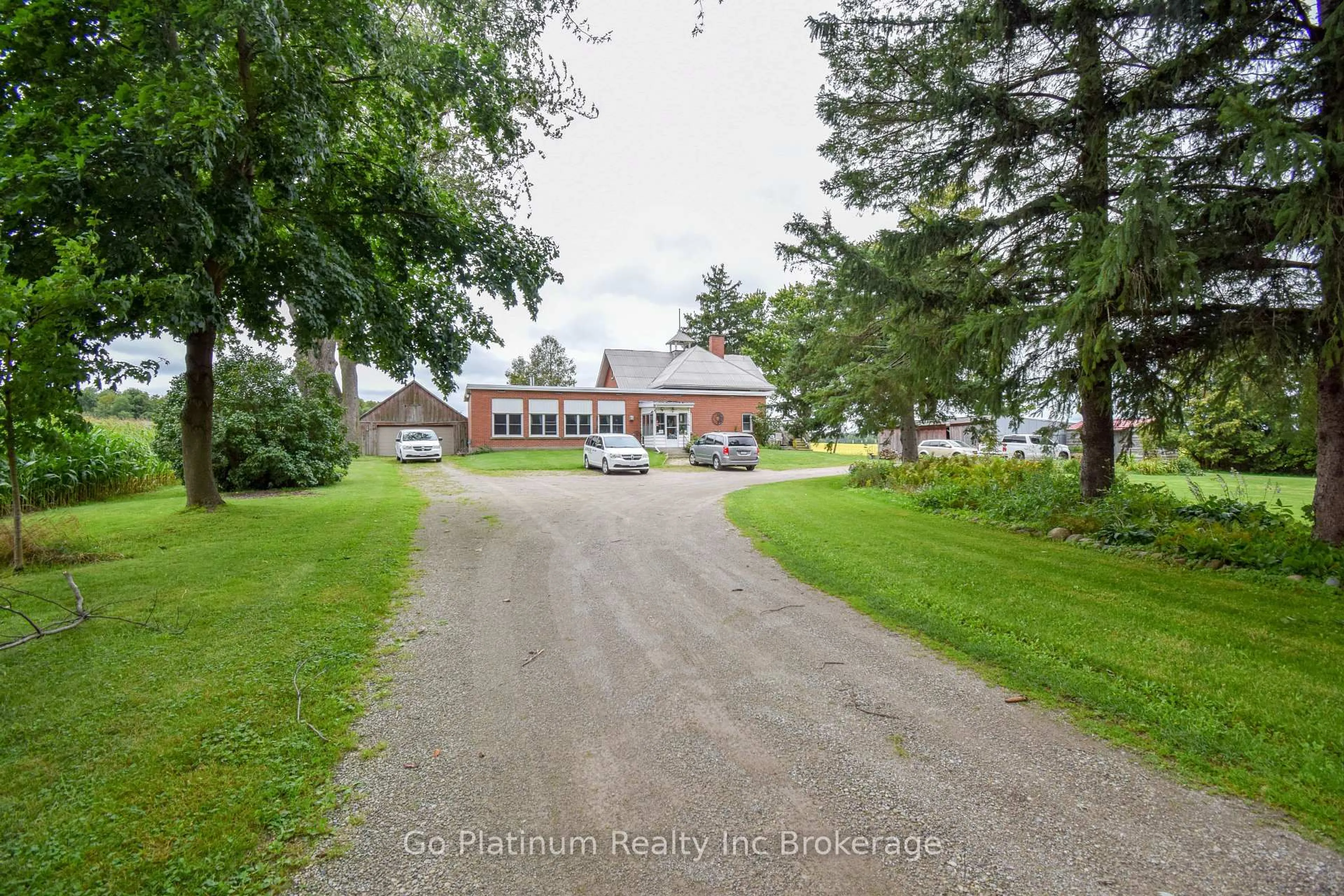 A pic from outside/outdoor area/front of a property/back of a property/a pic from drone, street for 334789 33rd Line, Zorra Ontario N5C 3J5