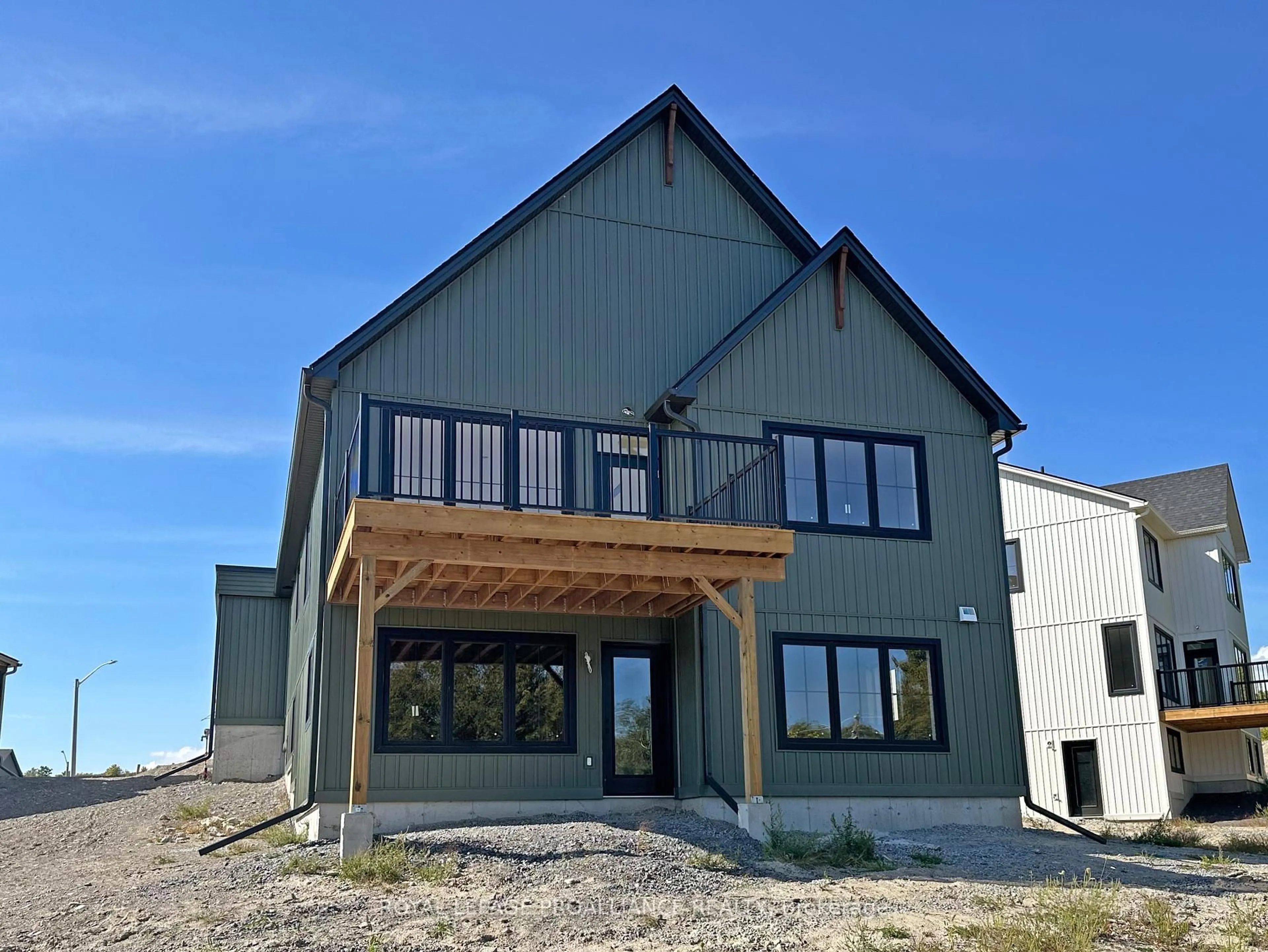 Home with vinyl exterior material, building for 9 Merriman Crt, Cramahe Ontario K0K 1S0