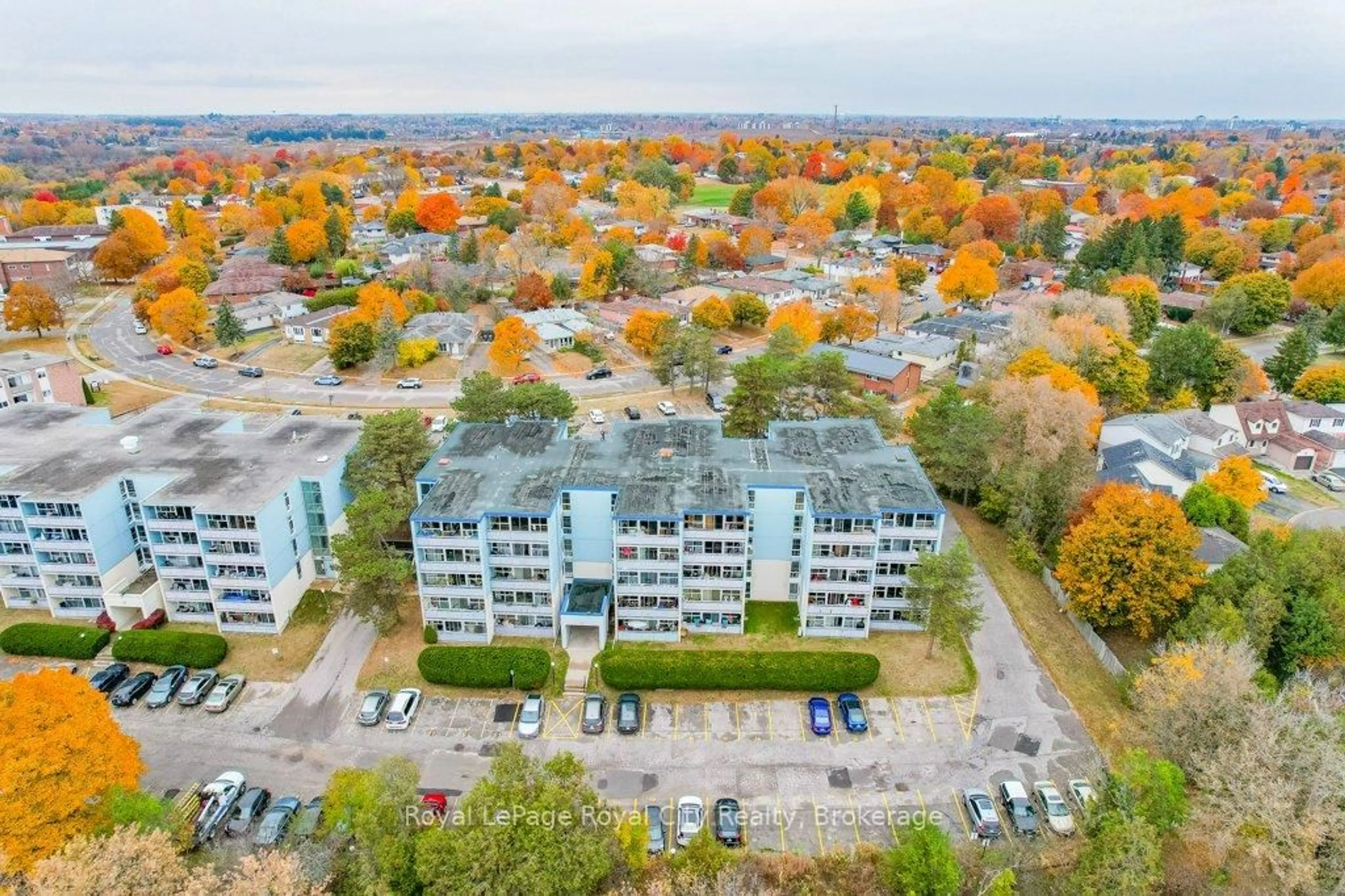 A pic from outside/outdoor area/front of a property/back of a property/a pic from drone, unknown for 105 Conroy Cres #511, Guelph Ontario N1G 2V5