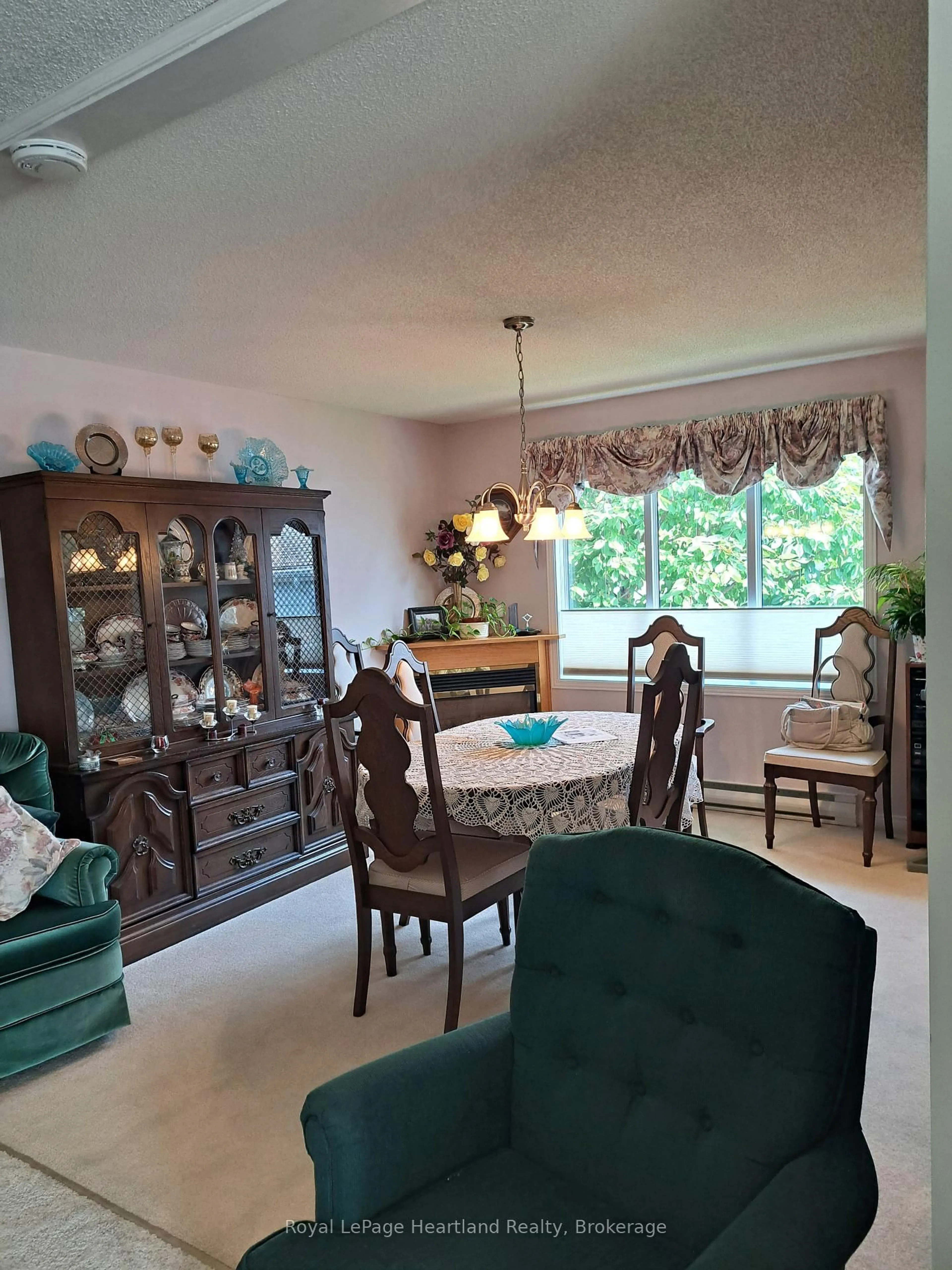 Dining room, unknown for 11-2 STEWART St, Strathroy-Caradoc Ontario N7G 1A1