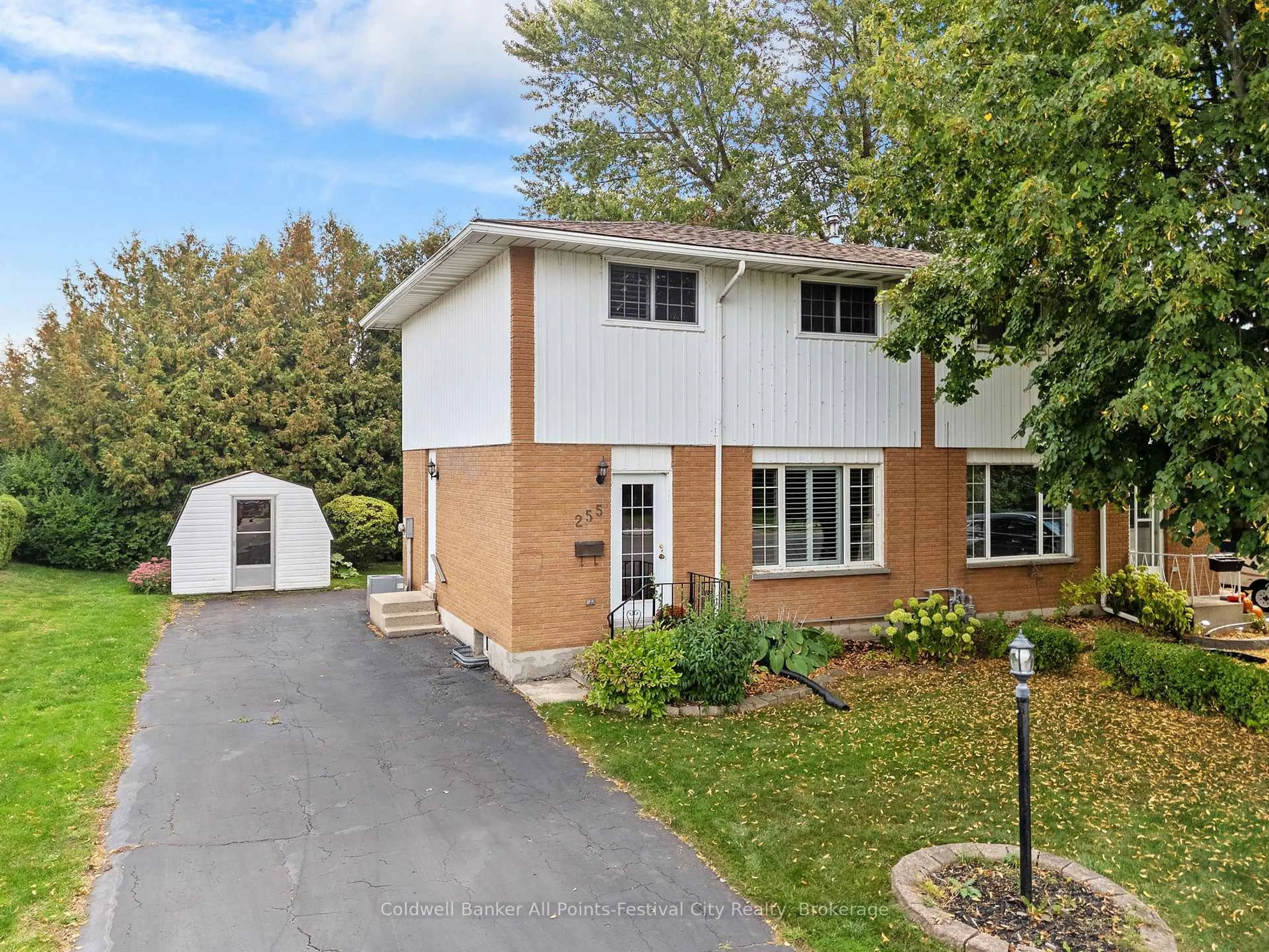 Unknown for 255 Christina Crt, Goderich Ontario N7A 3J3