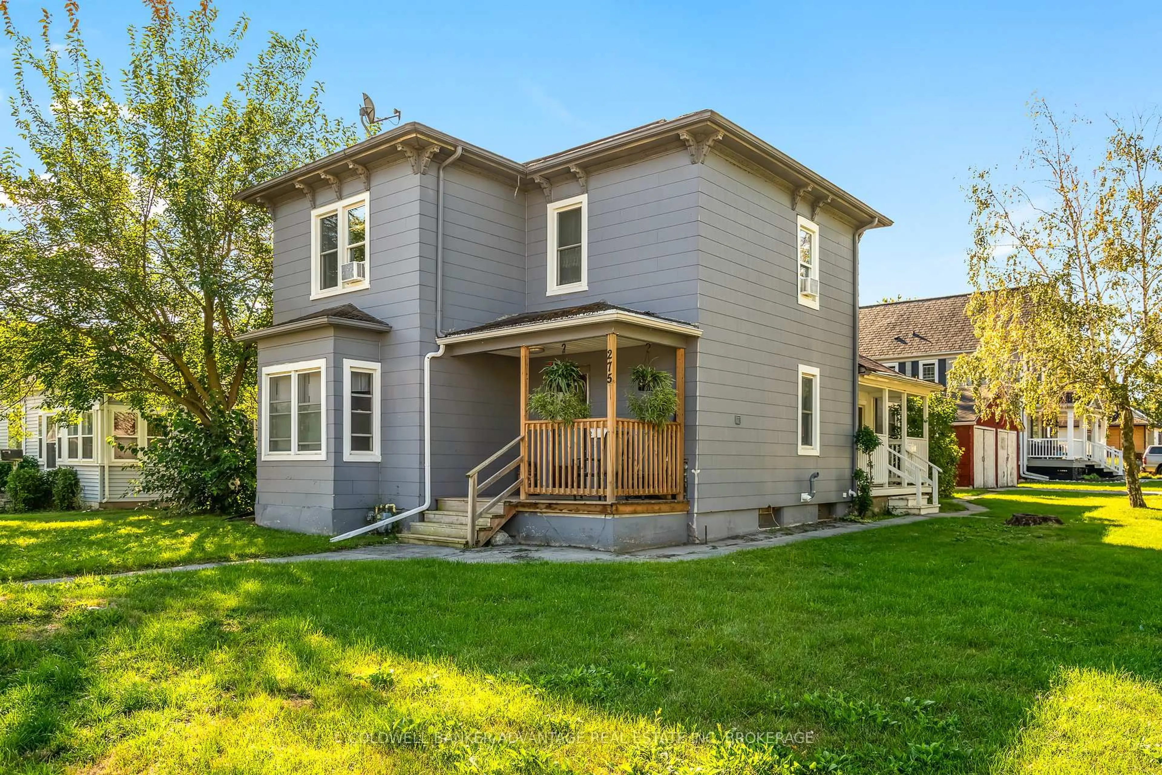 Home with vinyl exterior material, street for 275 Gilmore Rd, Fort Erie Ontario L2A 2M6