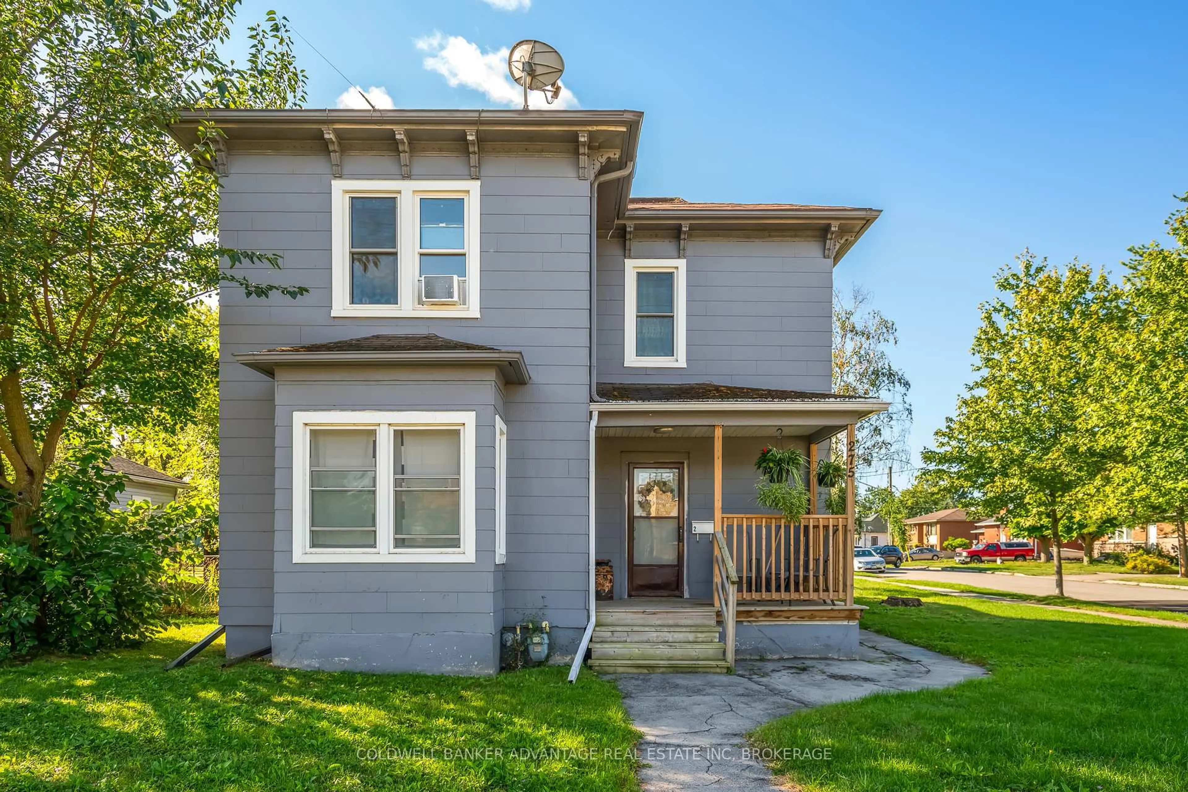 Home with vinyl exterior material, street for 275 Gilmore Rd, Fort Erie Ontario L2A 2M6