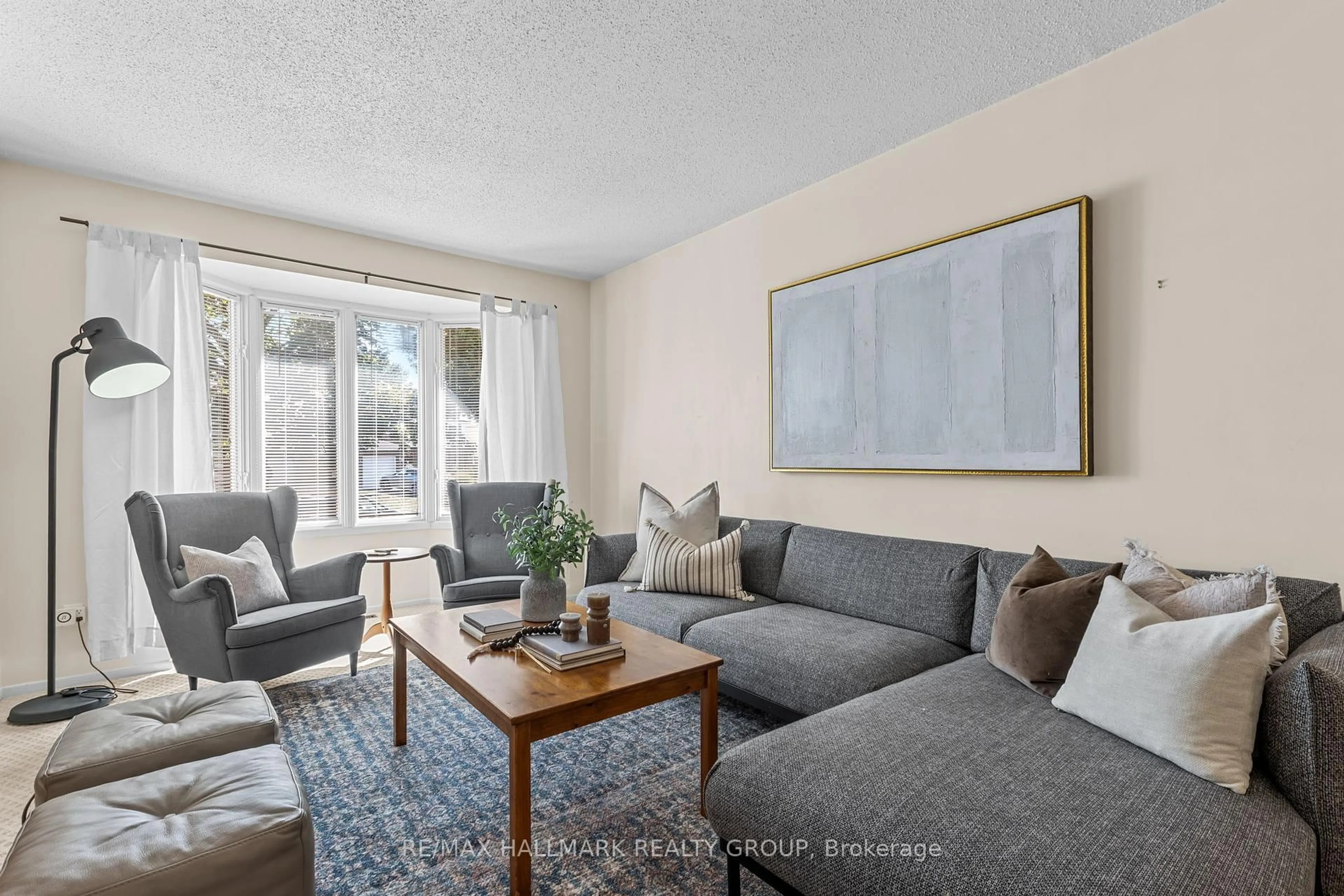 Living room with furniture, unknown for 7 Naismith Cres, Ottawa Ontario K2L 2K7