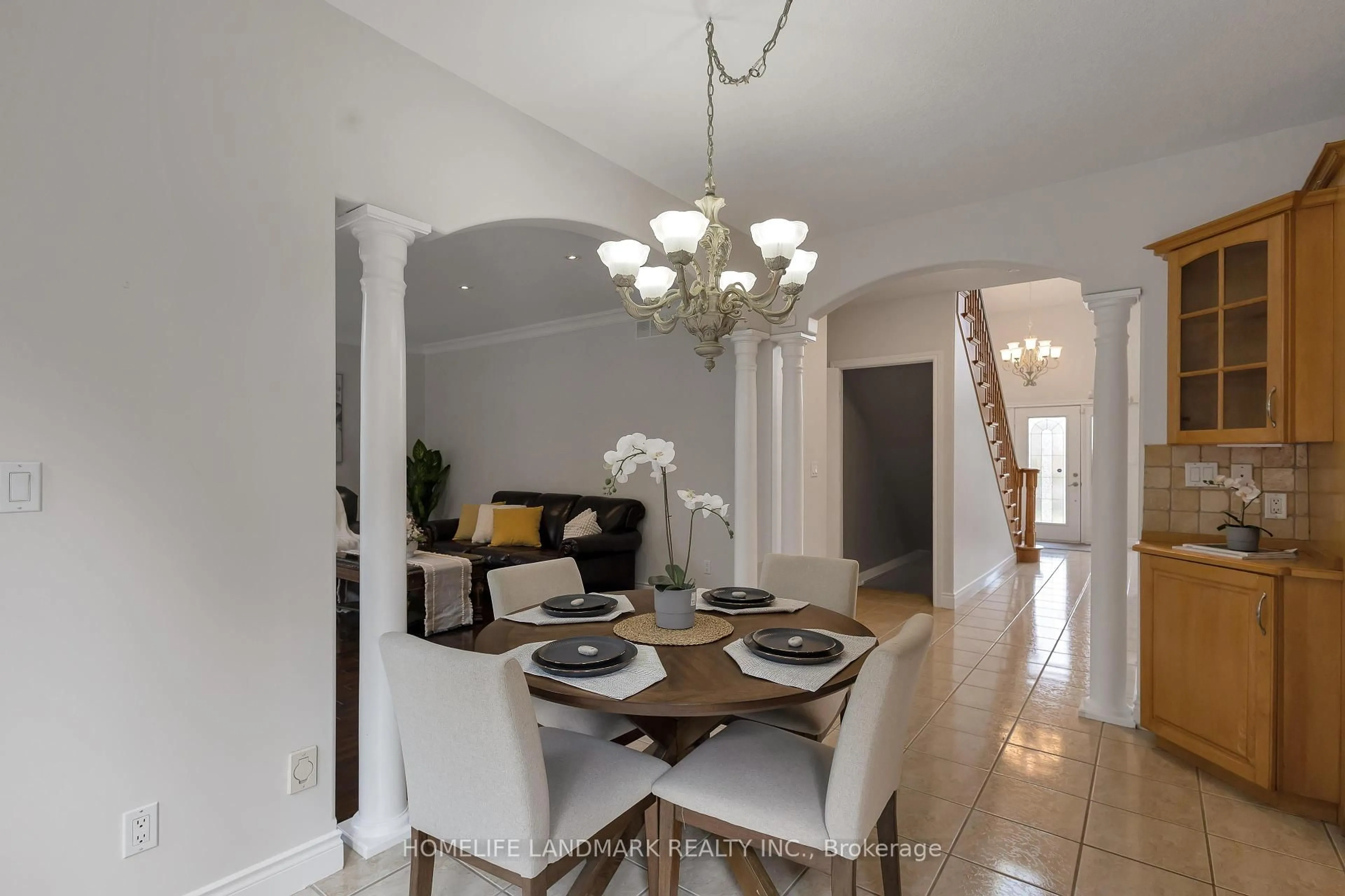 Dining room, unknown for 517 Yorkshire Dr, Waterloo Ontario N2T 2V1