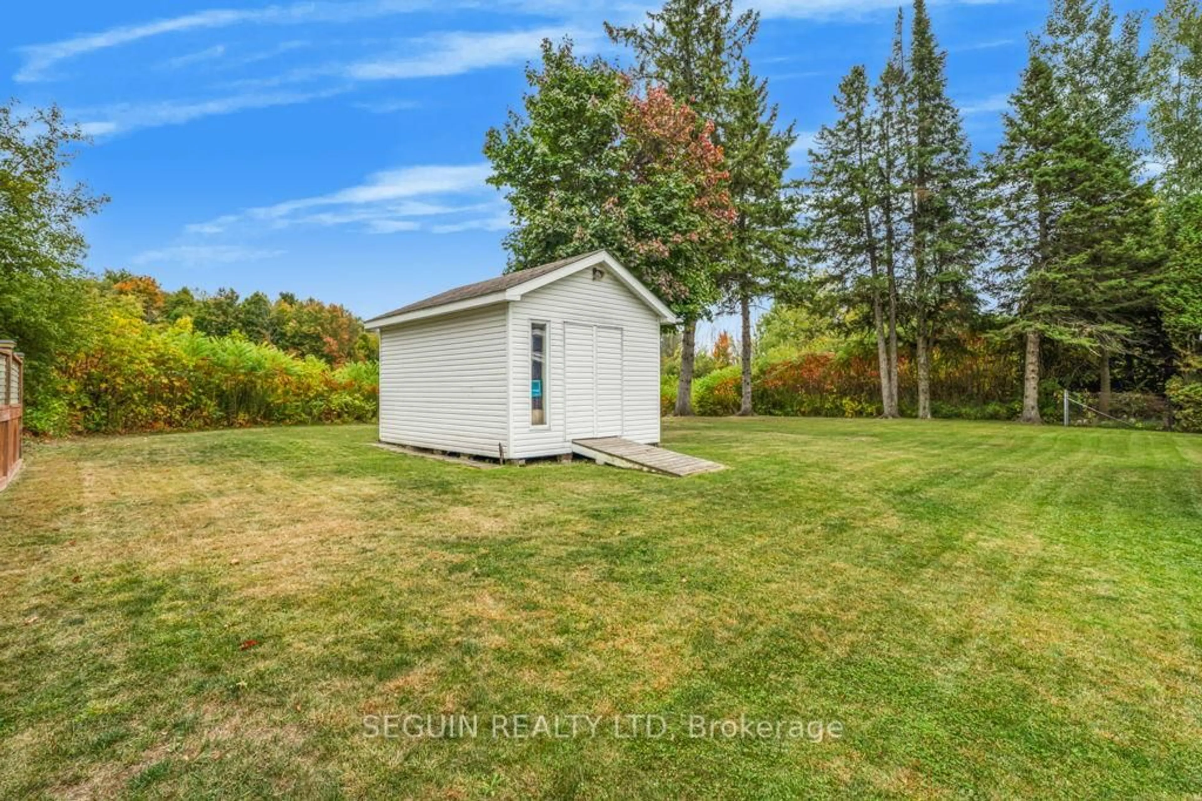 Shed for 2303 Highway 34 Highway, Champlain Ontario K6A 0E4