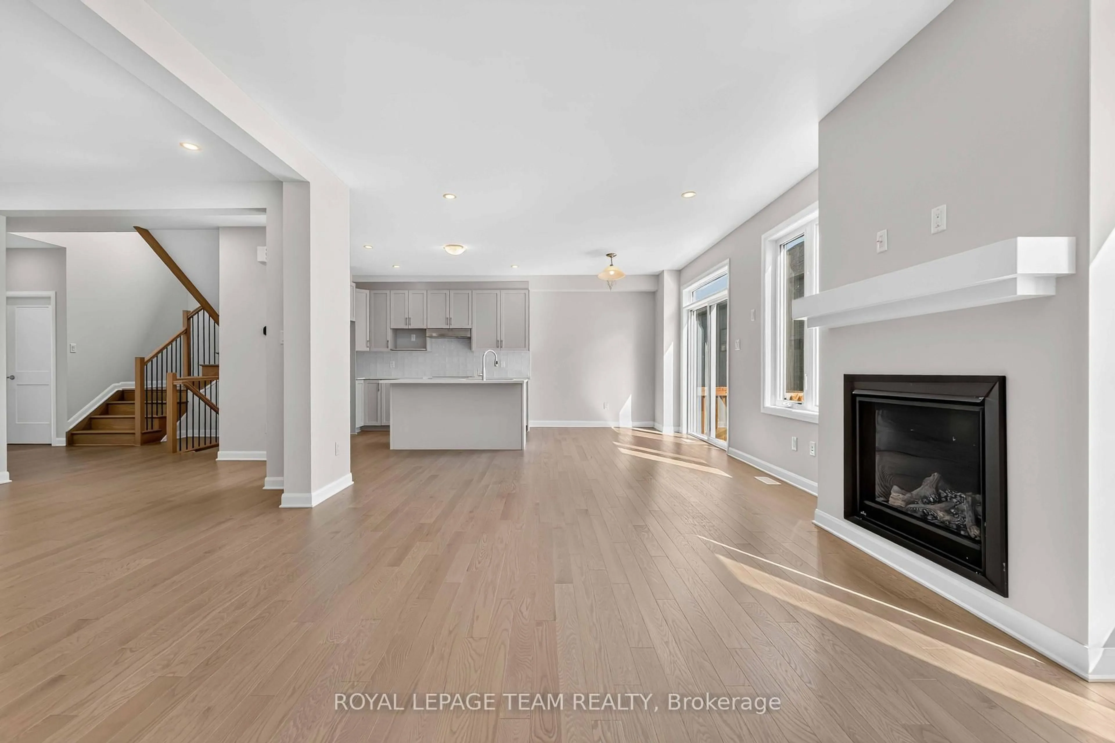 Open concept kitchen, unknown for 902 Locomotion Lane, Kanata Ontario K2V 0V1