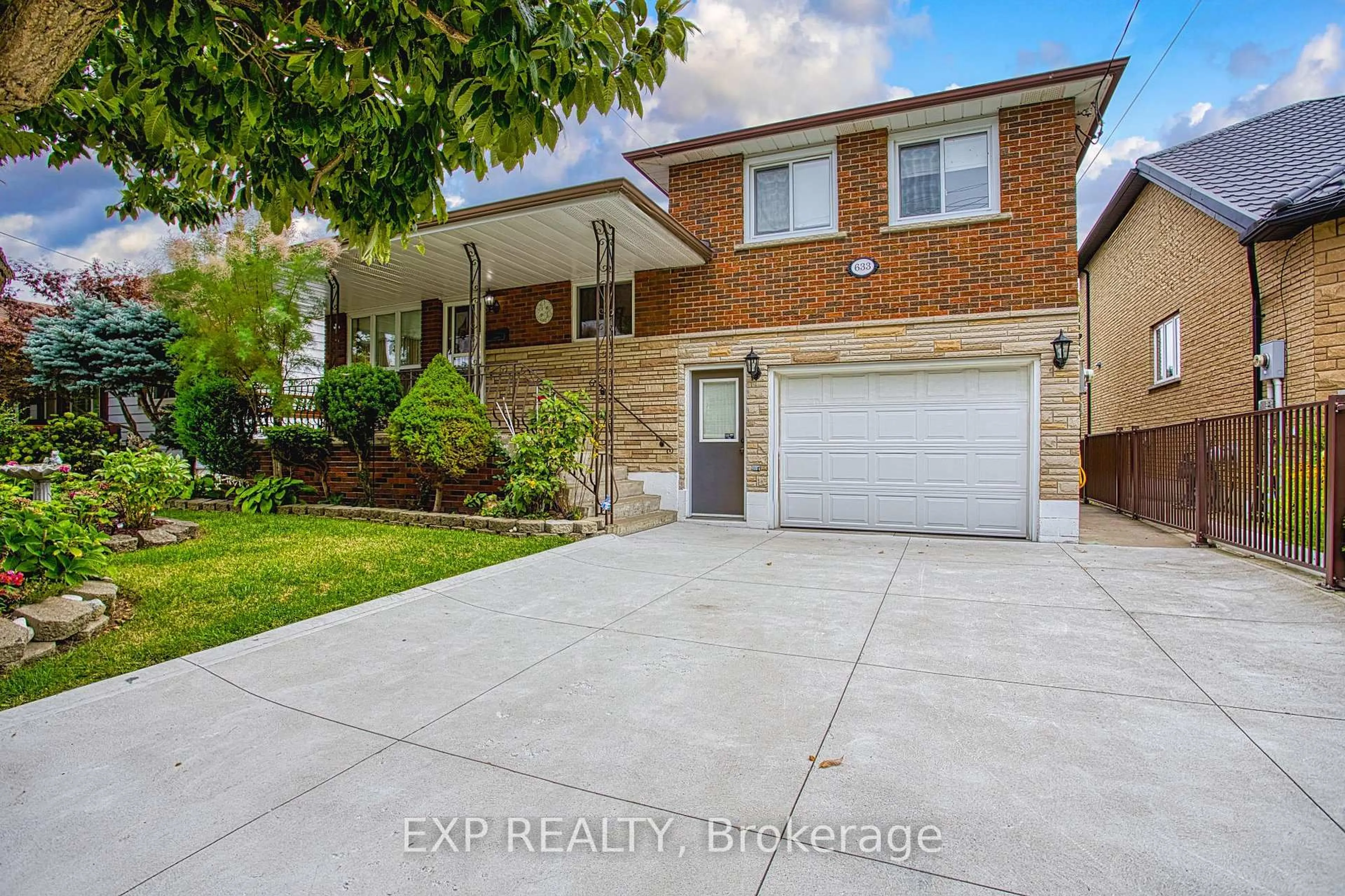 Home with brick exterior material, street for 633 Rosseau Rd, Hamilton Ontario L8K 4T9
