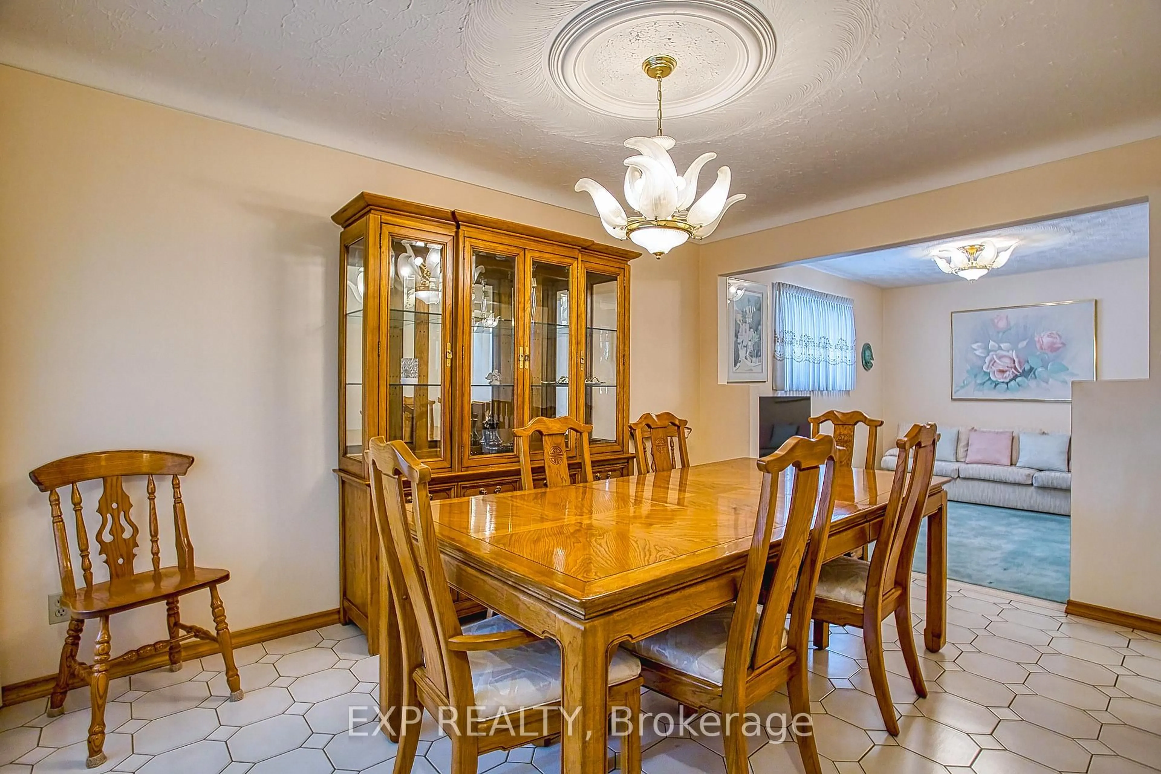 Dining room, unknown for 633 Rosseau Rd, Hamilton Ontario L8K 4T9