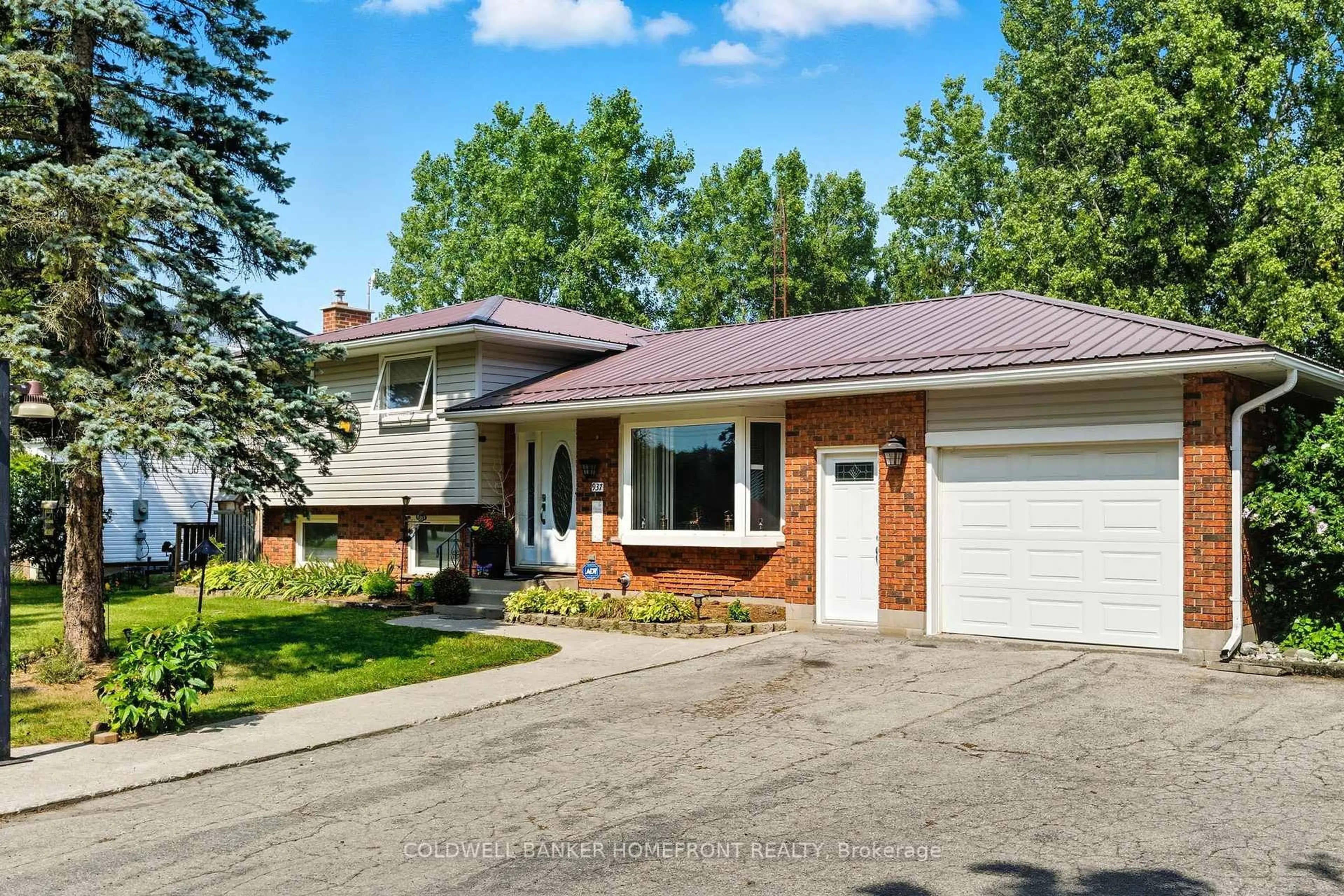Home with brick exterior material, street for 937 6th Concession, Norfolk Ontario N0E 1Y0