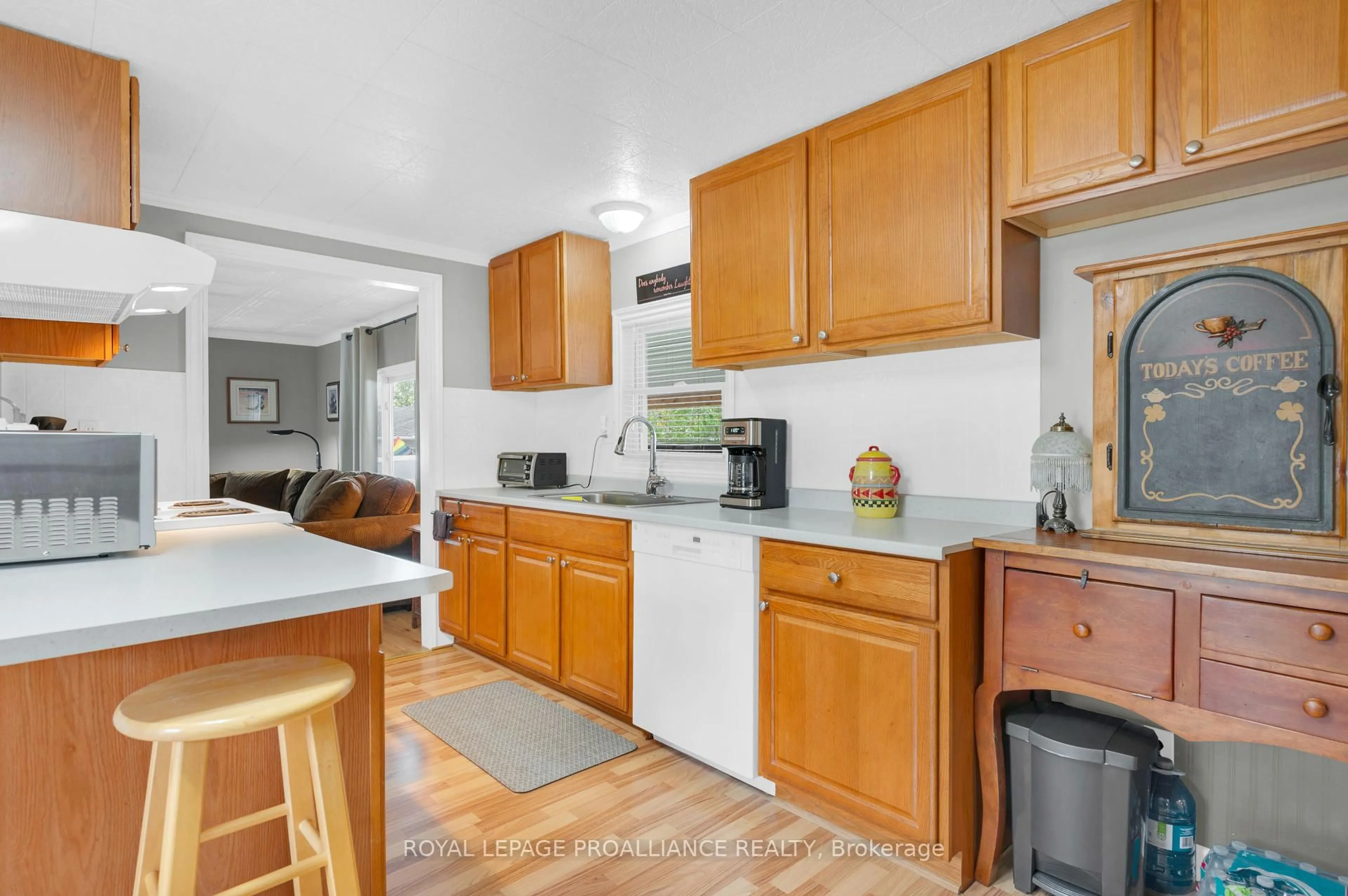Standard kitchen, unknown for 15 Finch Lane, Quinte West Ontario K8N 4Z3