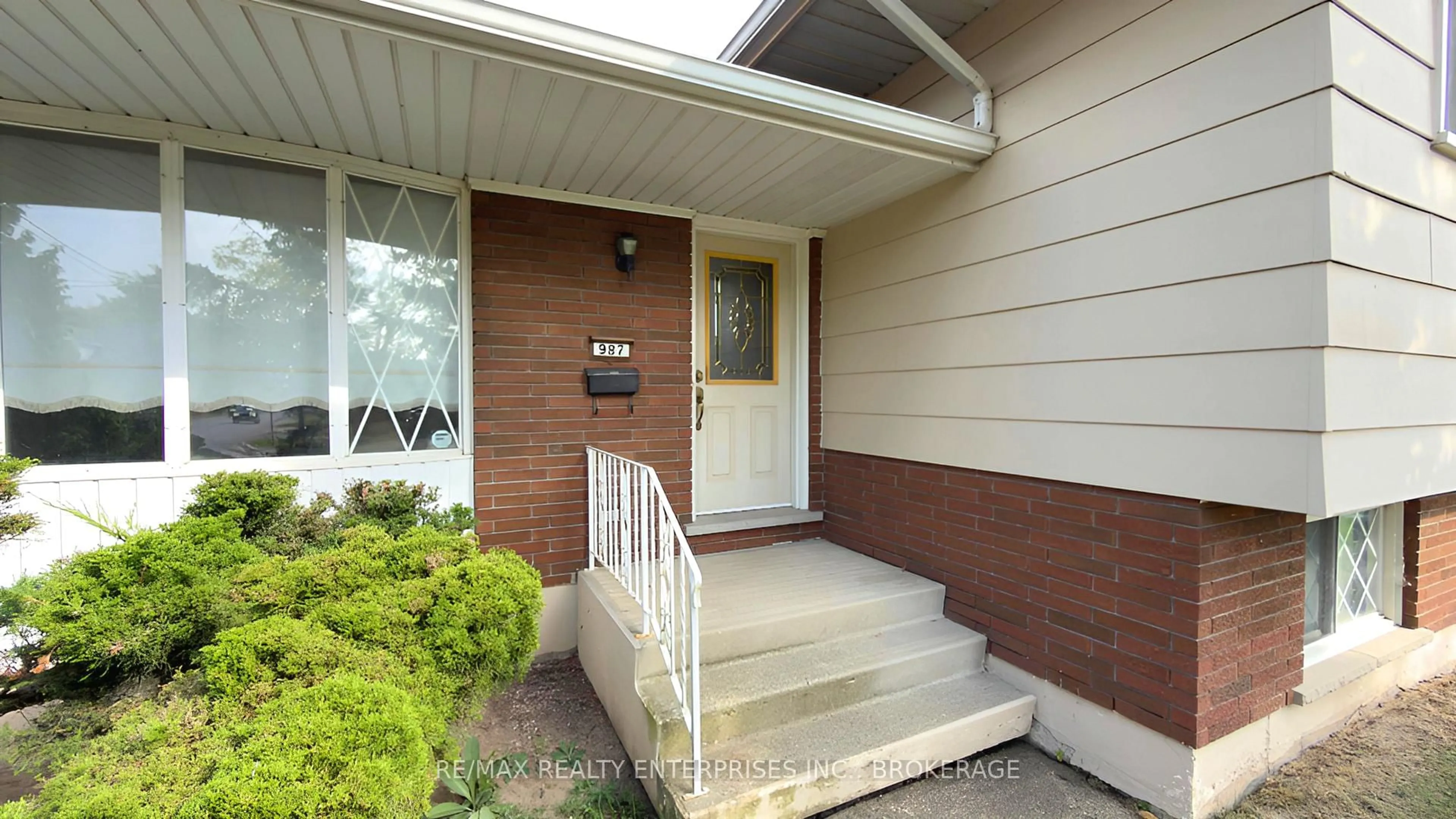 Unknown for 987 Steele St, Port Colborne Ontario L3K 5A1