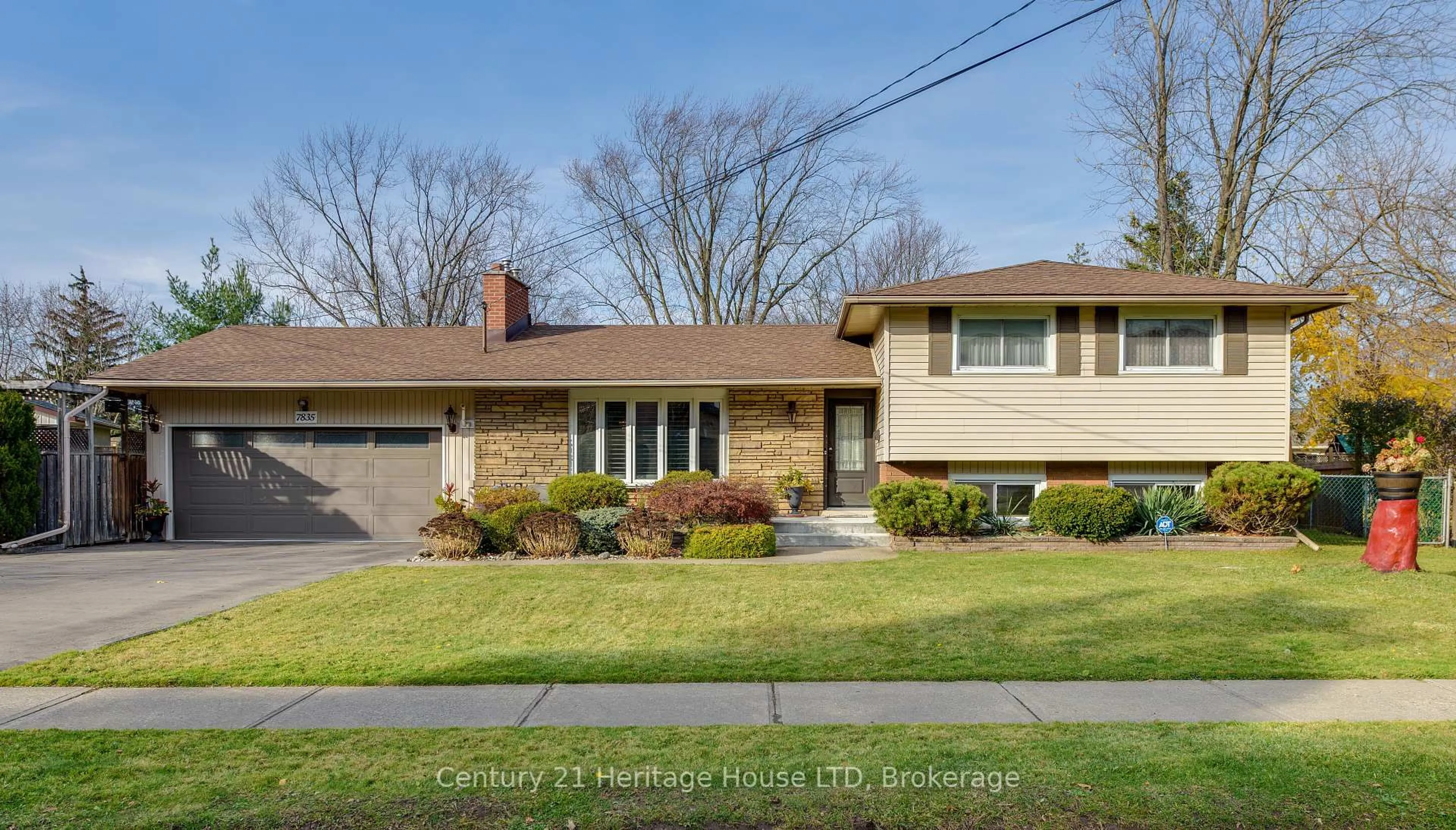 Home with brick exterior material, street for 7835 Rysdale St, Niagara Falls Ontario L2H 1G5