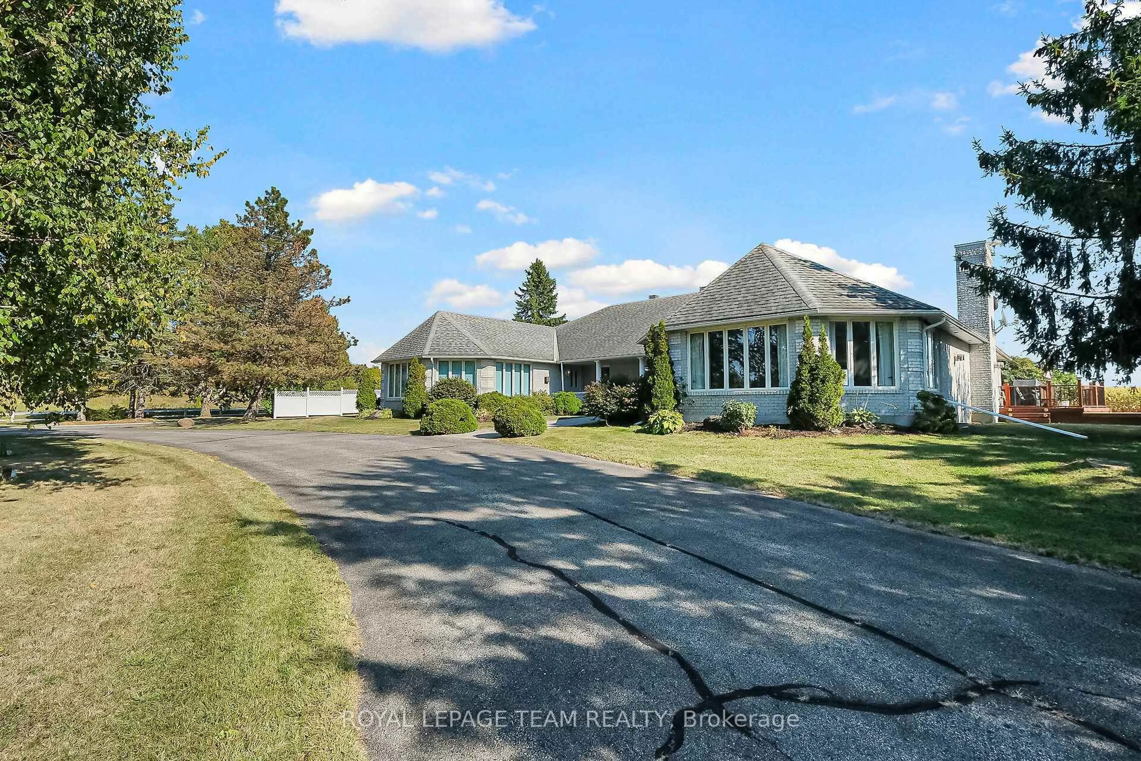 A pic from outside/outdoor area/front of a property/back of a property/a pic from drone, unknown for 461 Campbells Side Rd, Ashton Ontario K0A 1B0